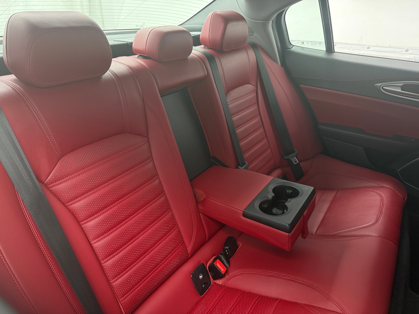 Thumbnail: 2018 Alfa Romeo Giulia - 5