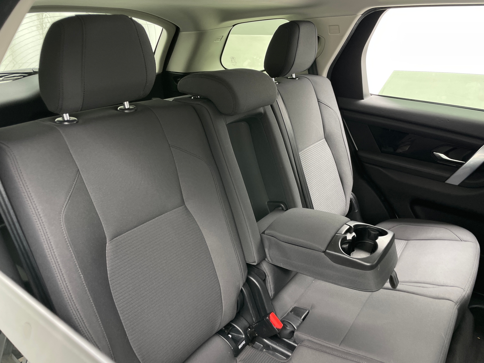 Thumbnail: 2020 Land Rover Discovery Sport - 6