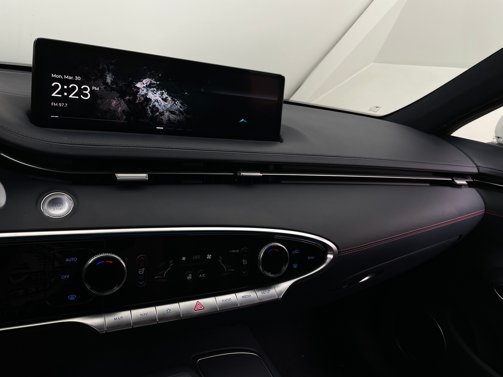 Thumbnail: 2022 Genesis GV70 - 3