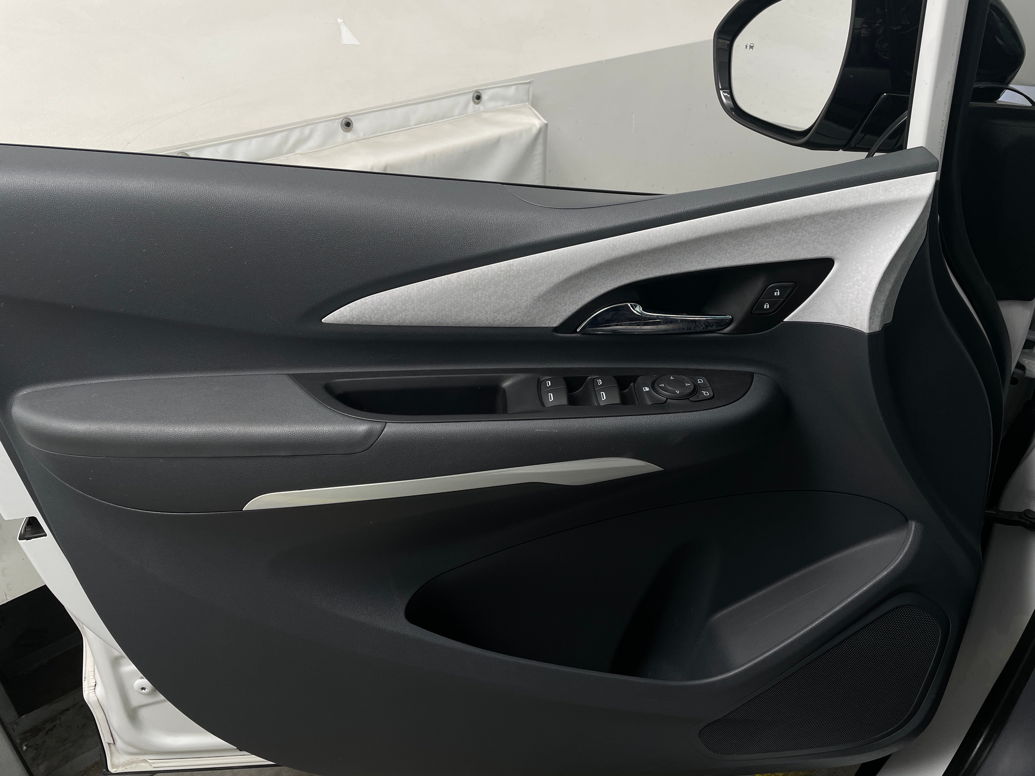 Used 2019 Chevrolet Bolt EV LT with VIN 1G1FY6S00K4126026 for sale in Oak Creek, WI