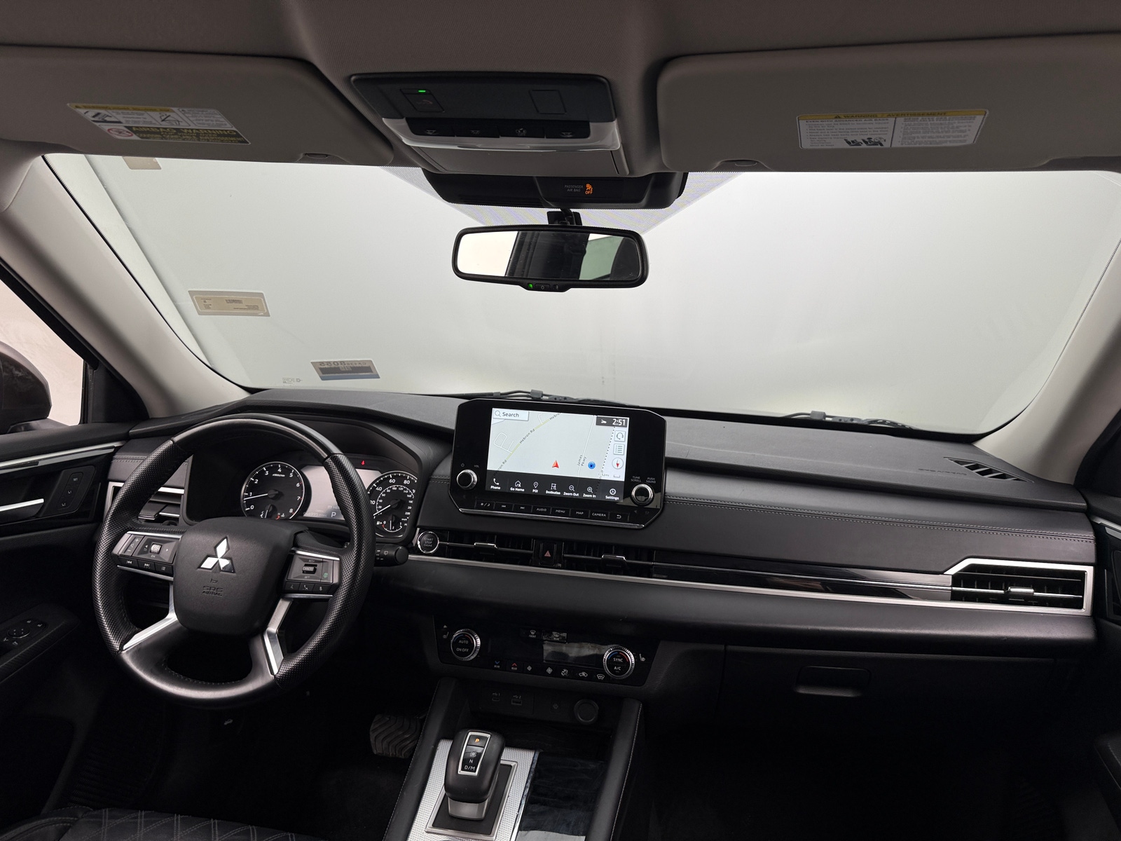 Thumbnail: 2022 Mitsubishi Outlander - 2