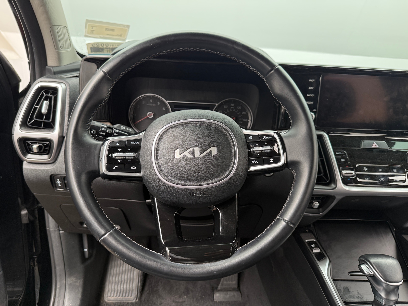 Thumbnail: 2023 Kia Sorento - 4