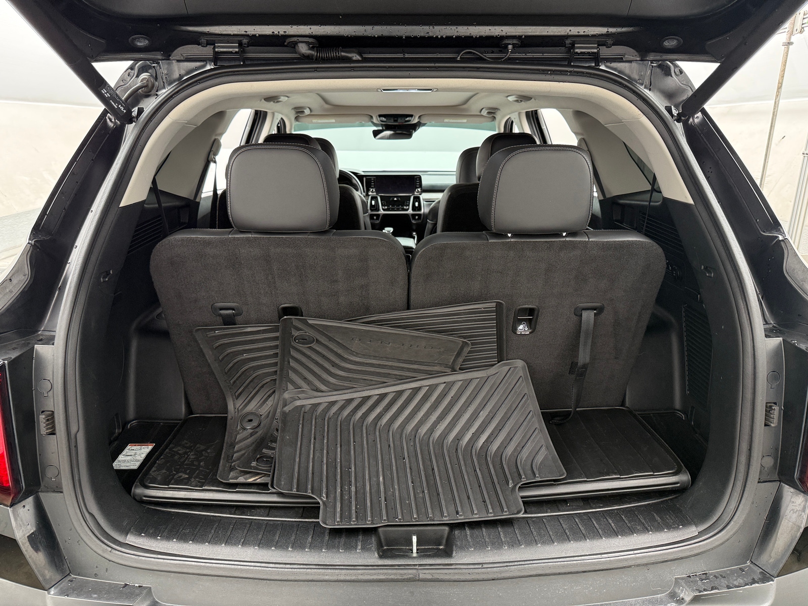 Thumbnail: 2023 Kia Sorento - 6