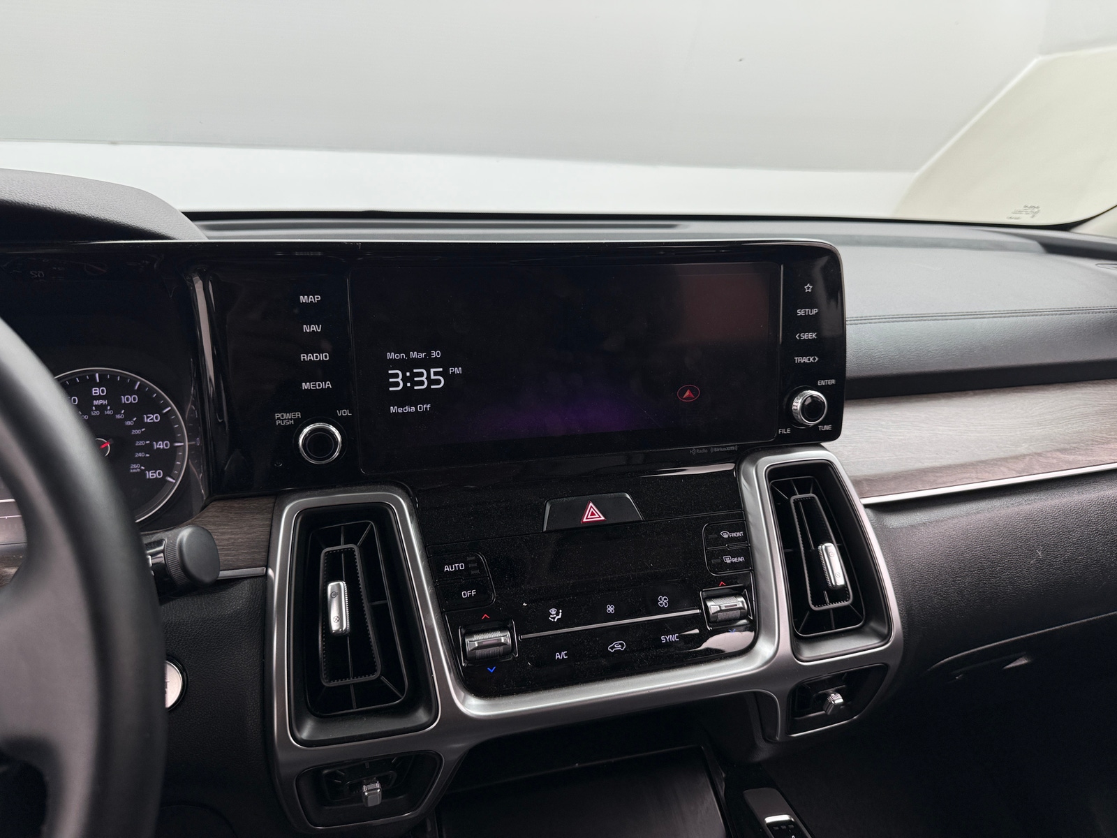 Thumbnail: 2023 Kia Sorento - 3