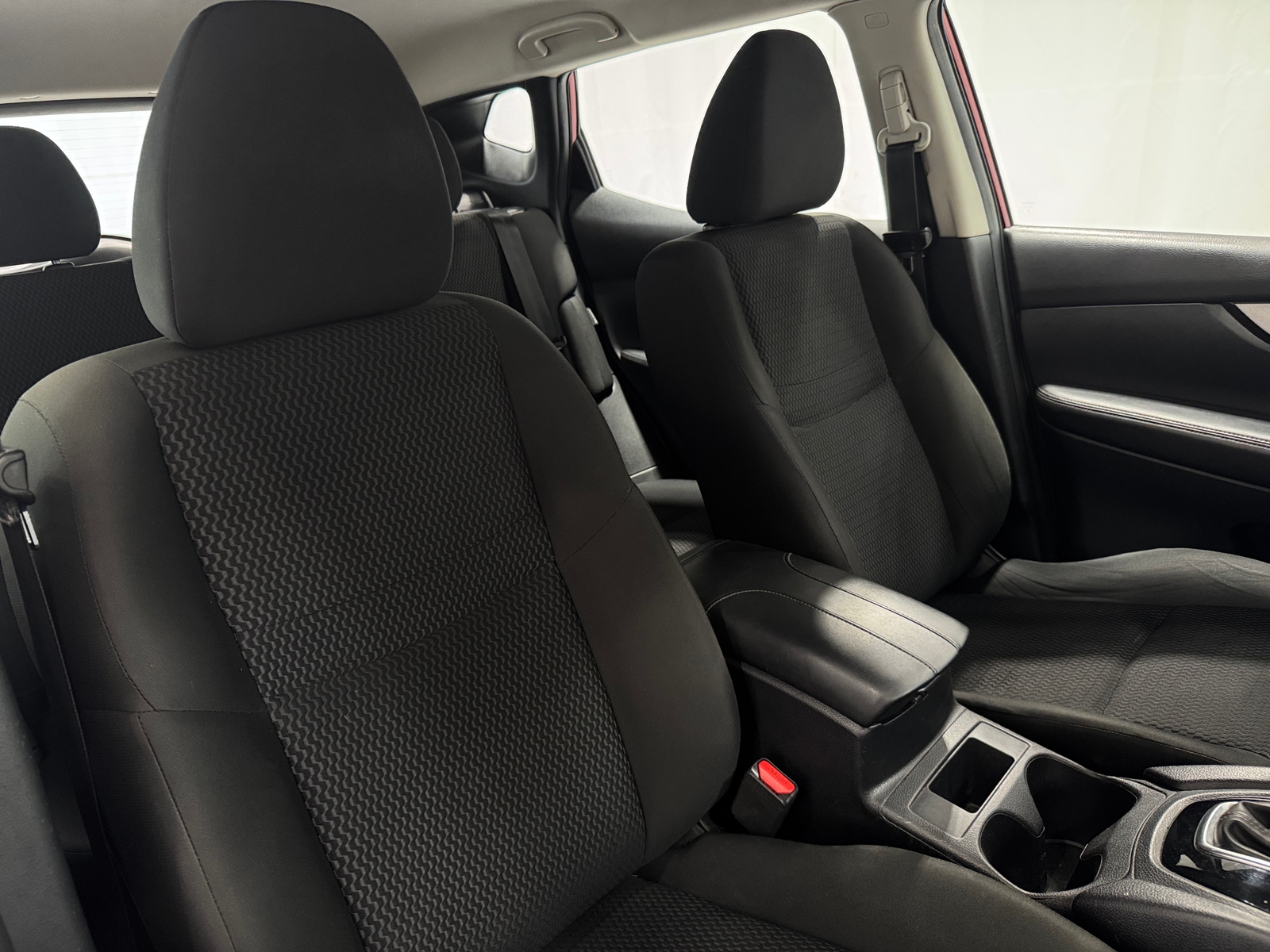 Thumbnail: 2021 Nissan Rogue Sport - 2