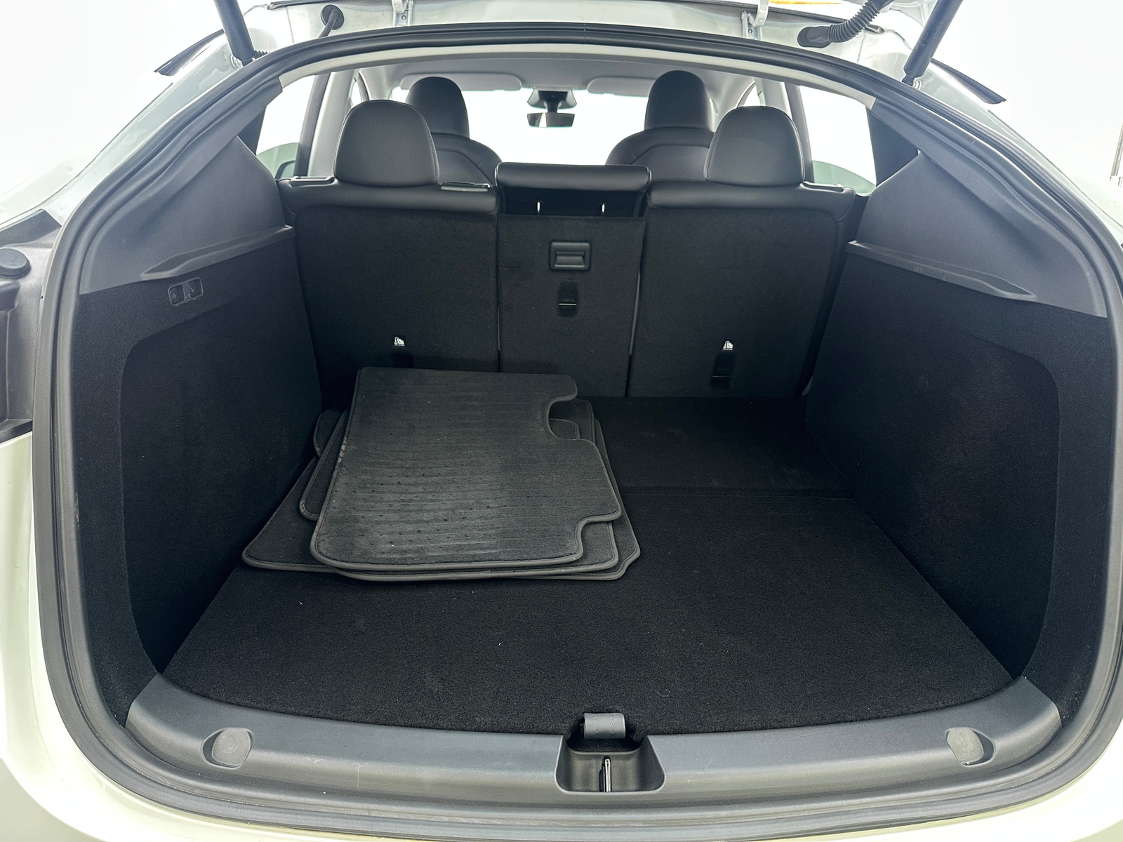 Thumbnail: 2025 Tesla Model Y - 6