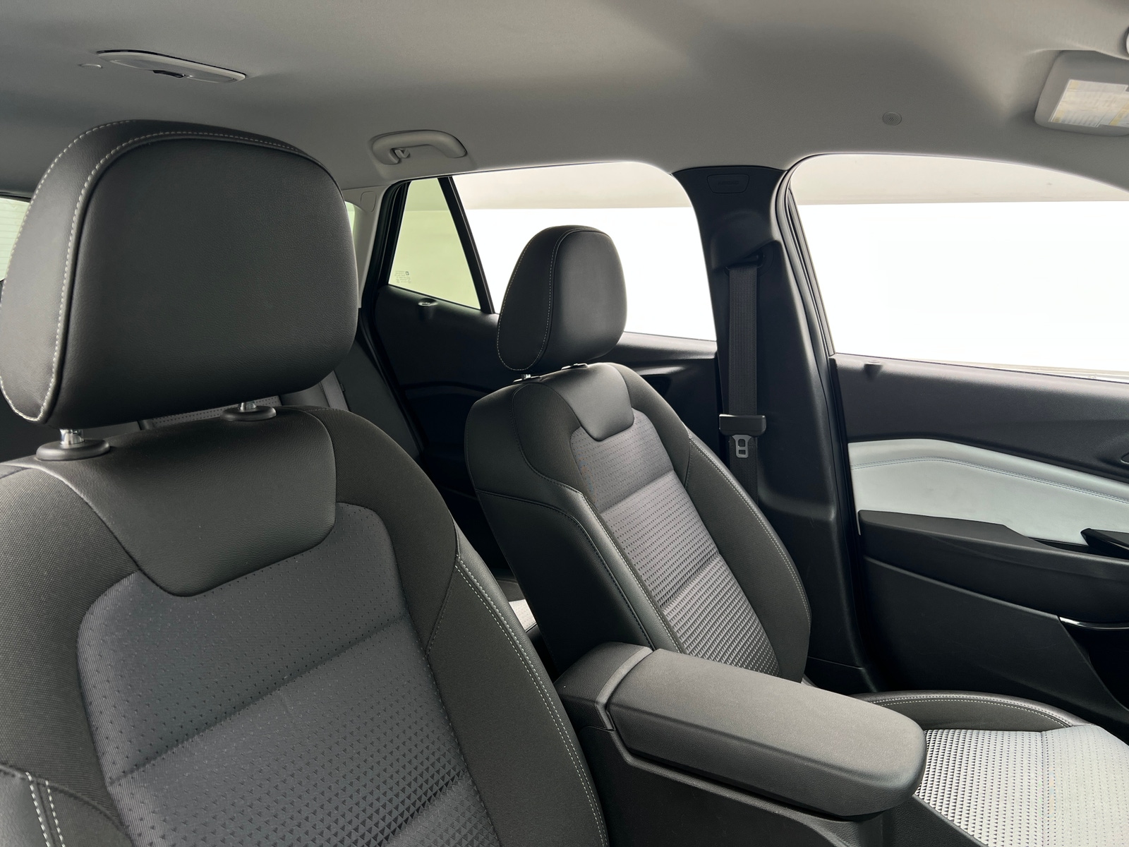 Thumbnail: 2025 Chevrolet Trax - 2