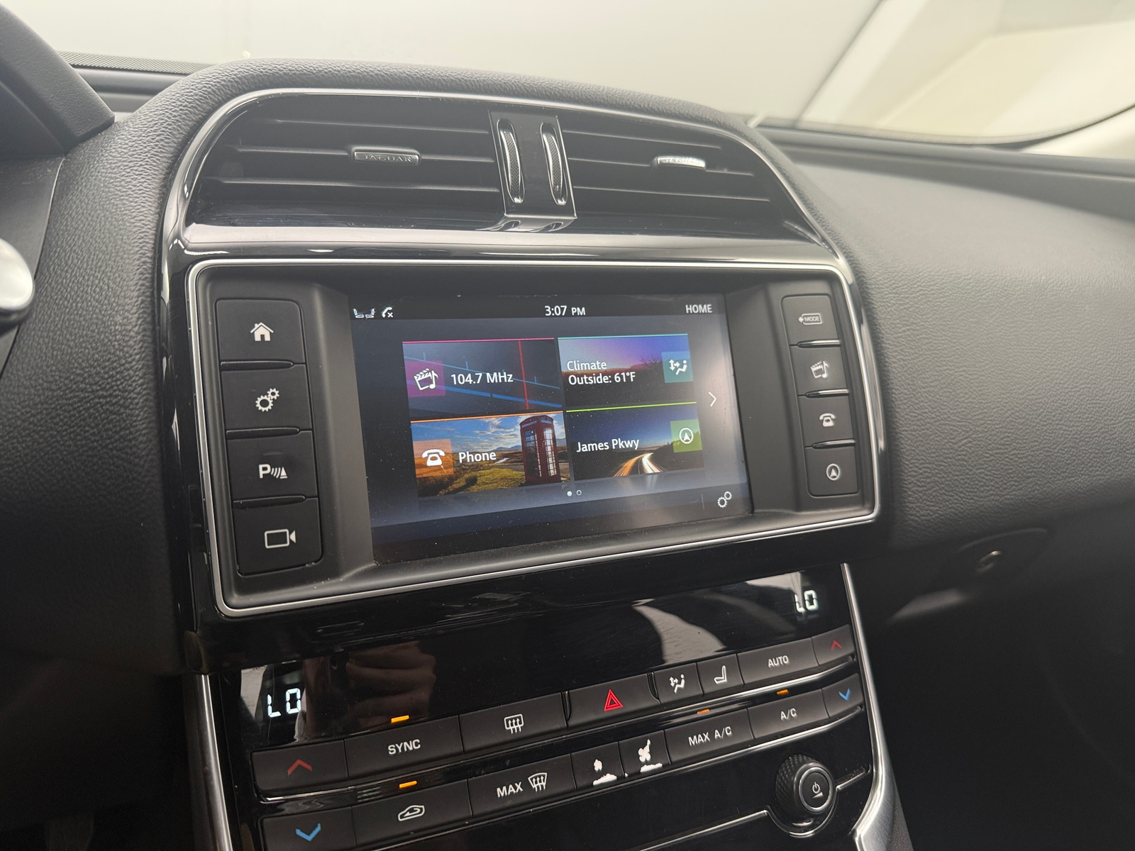 Thumbnail: 2018 Jaguar XE - 3