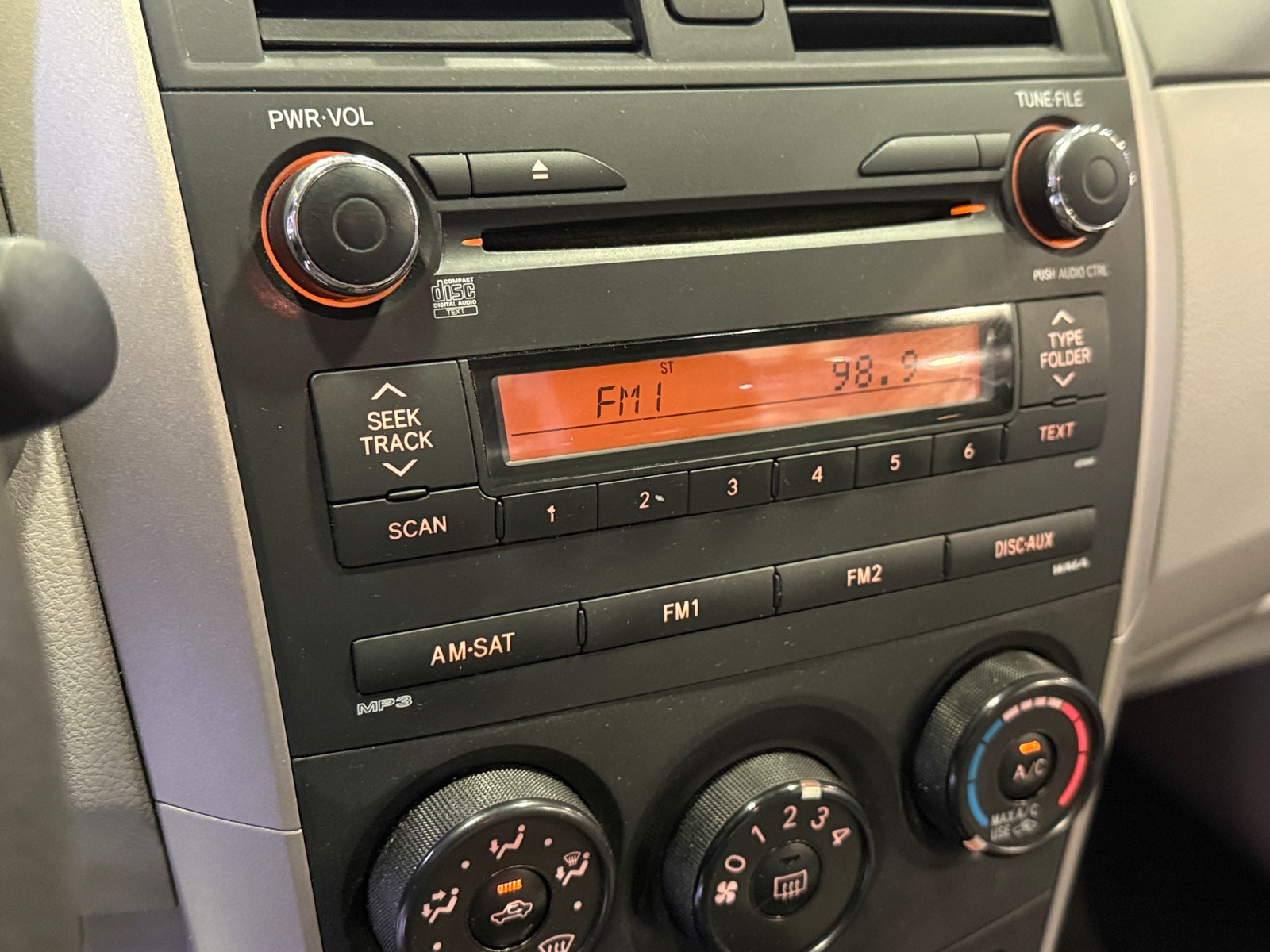 Thumbnail: 2010 Toyota Corolla - 4