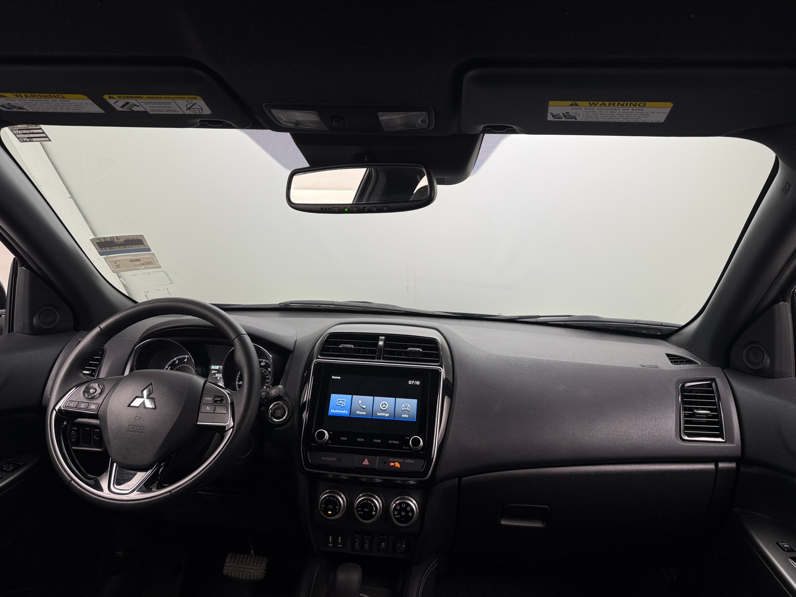 Thumbnail: 2023 Mitsubishi Outlander Sport - 2