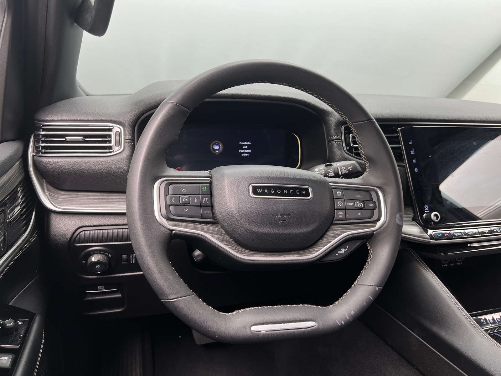 Thumbnail: 2024 Jeep Wagoneer - 4