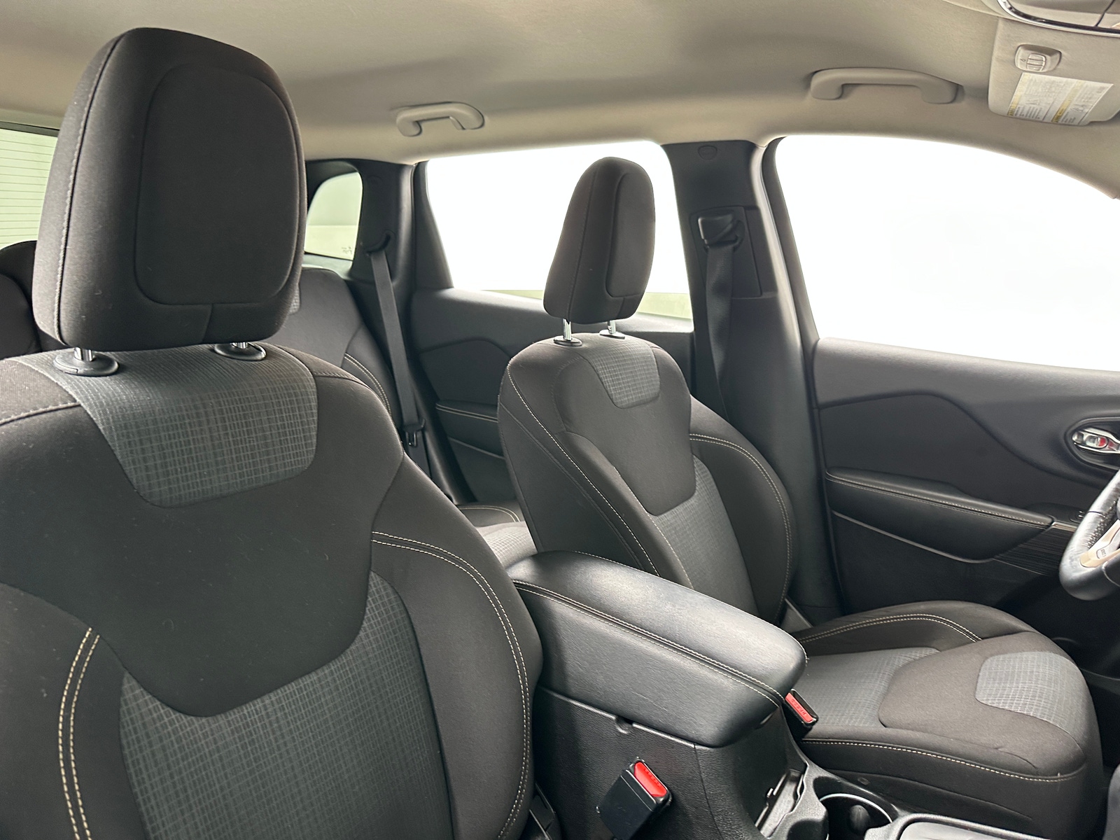 Thumbnail: 2016 Jeep Cherokee - 2