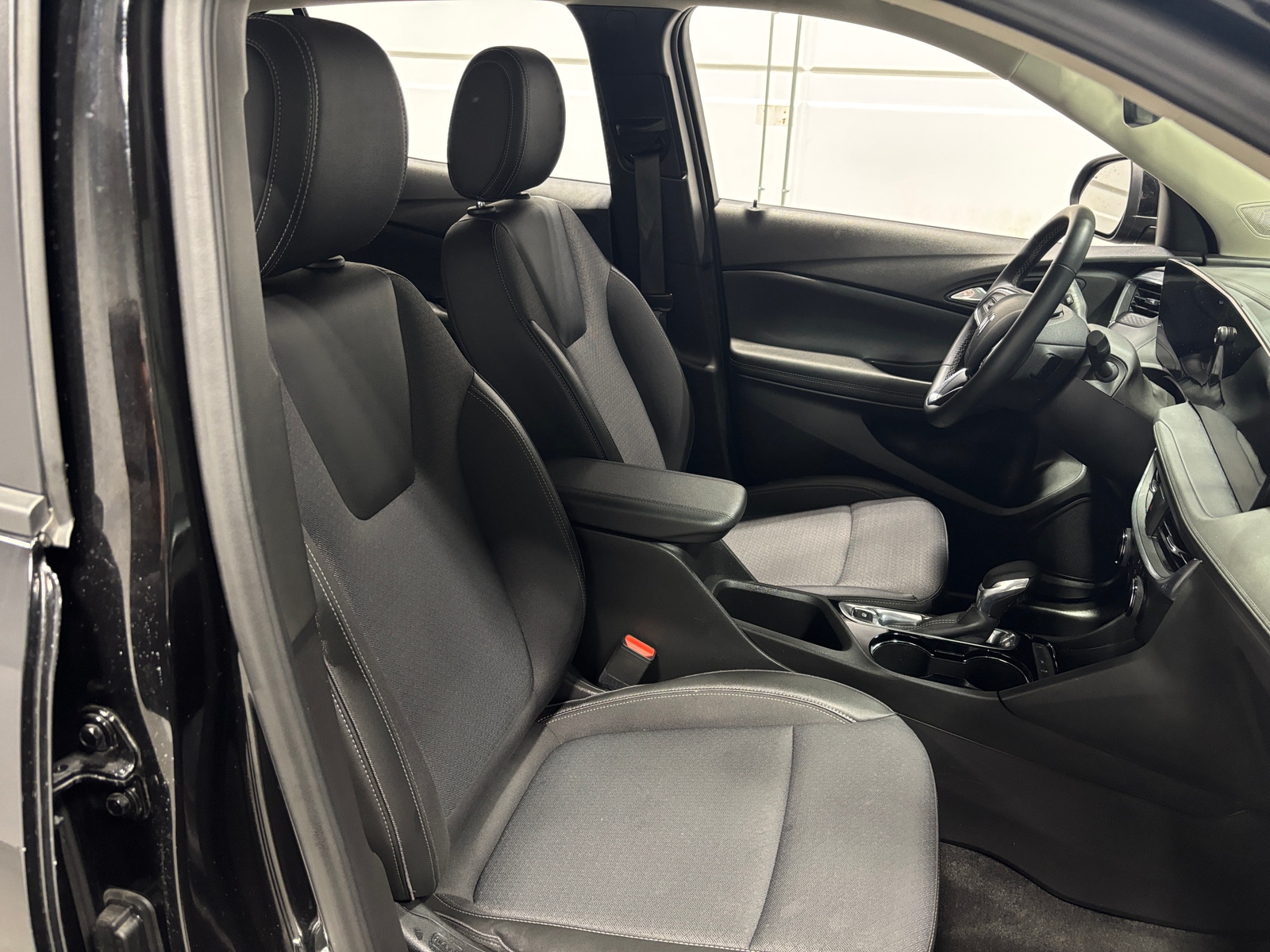 Thumbnail: 2025 Buick Encore GX - 2