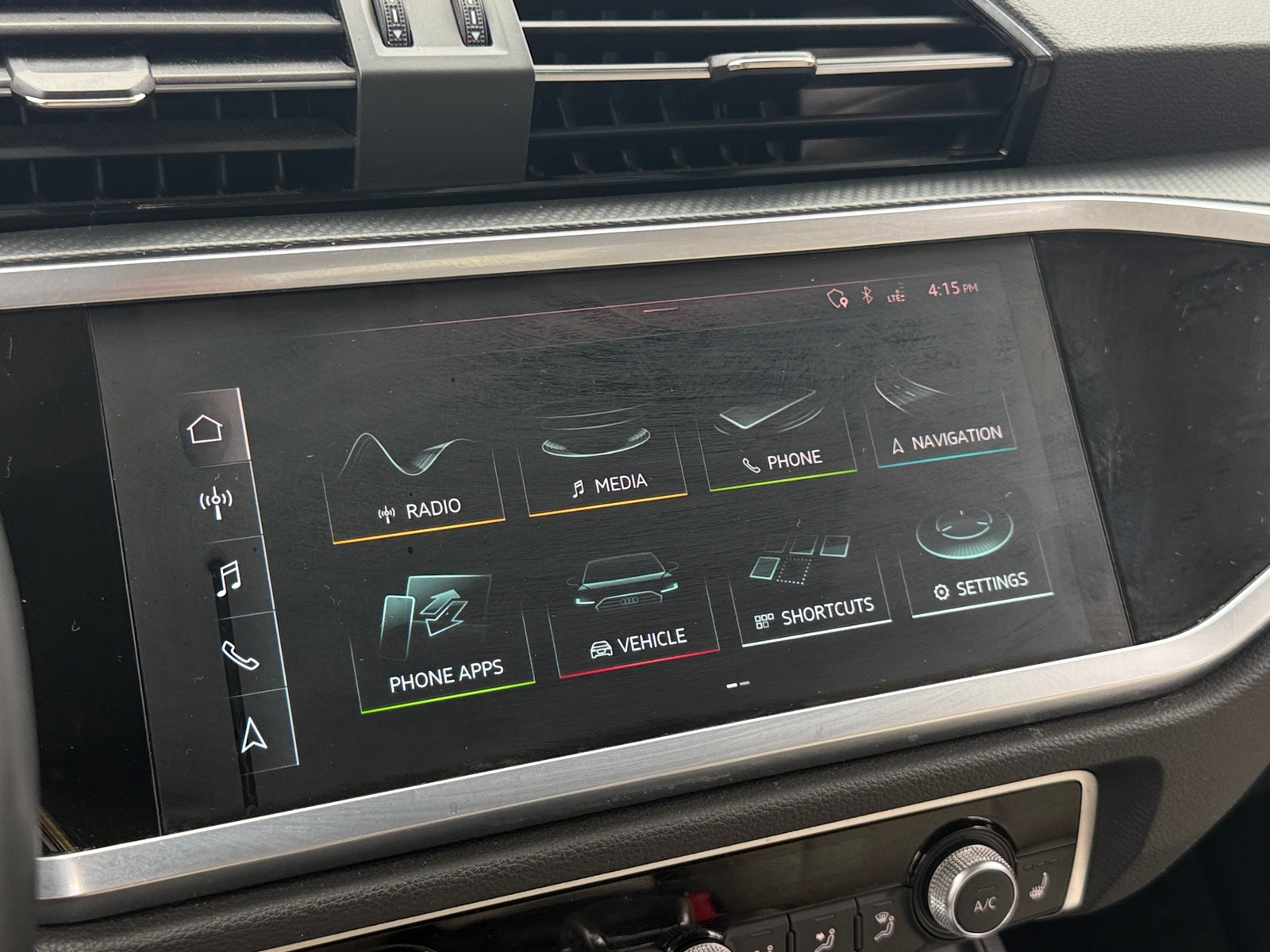 Thumbnail: 2019 Audi Q3 - 3