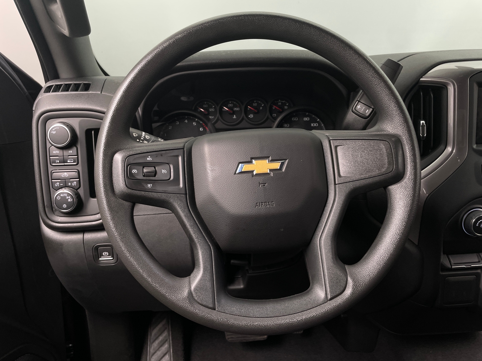 Thumbnail: 2022 Chevrolet Silverado 1500 - 5