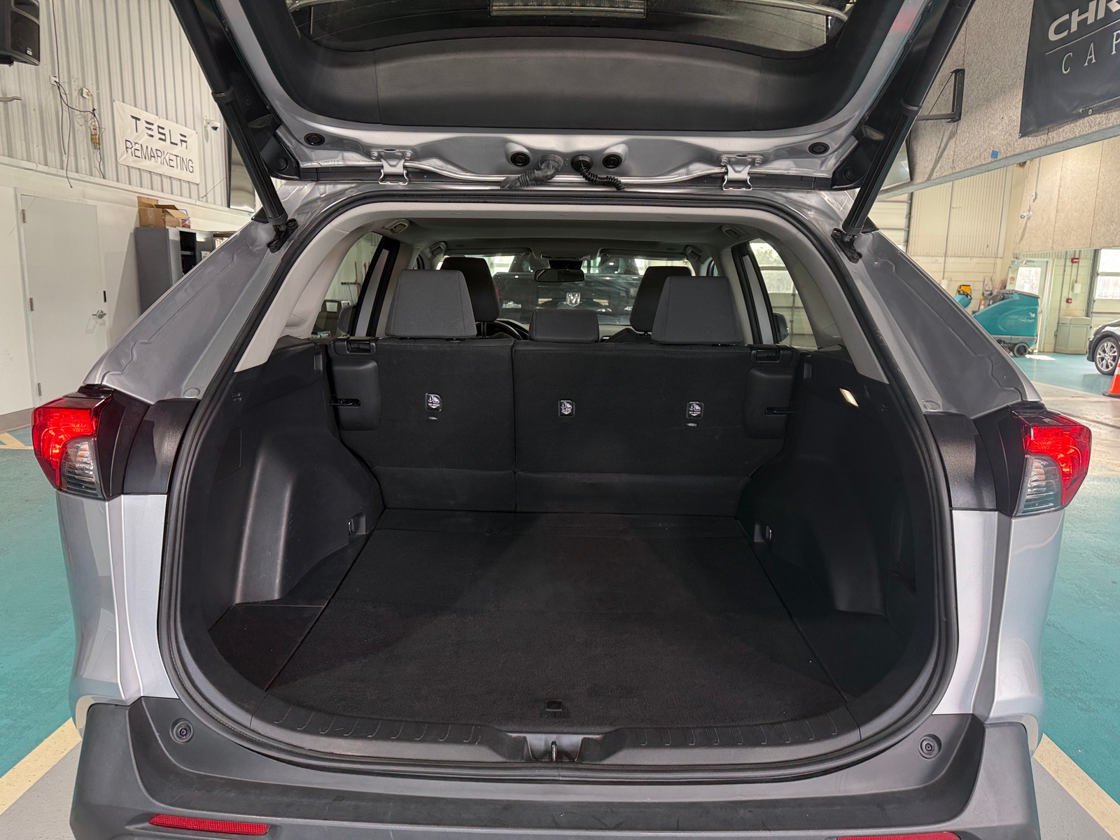 Thumbnail: 2023 Toyota RAV4 - 7