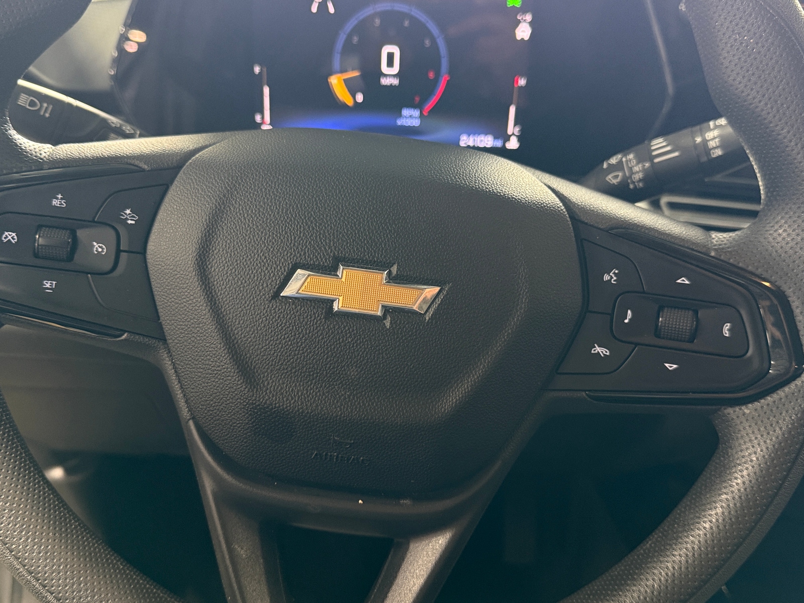 Thumbnail: 2025 Chevrolet Trax - 5