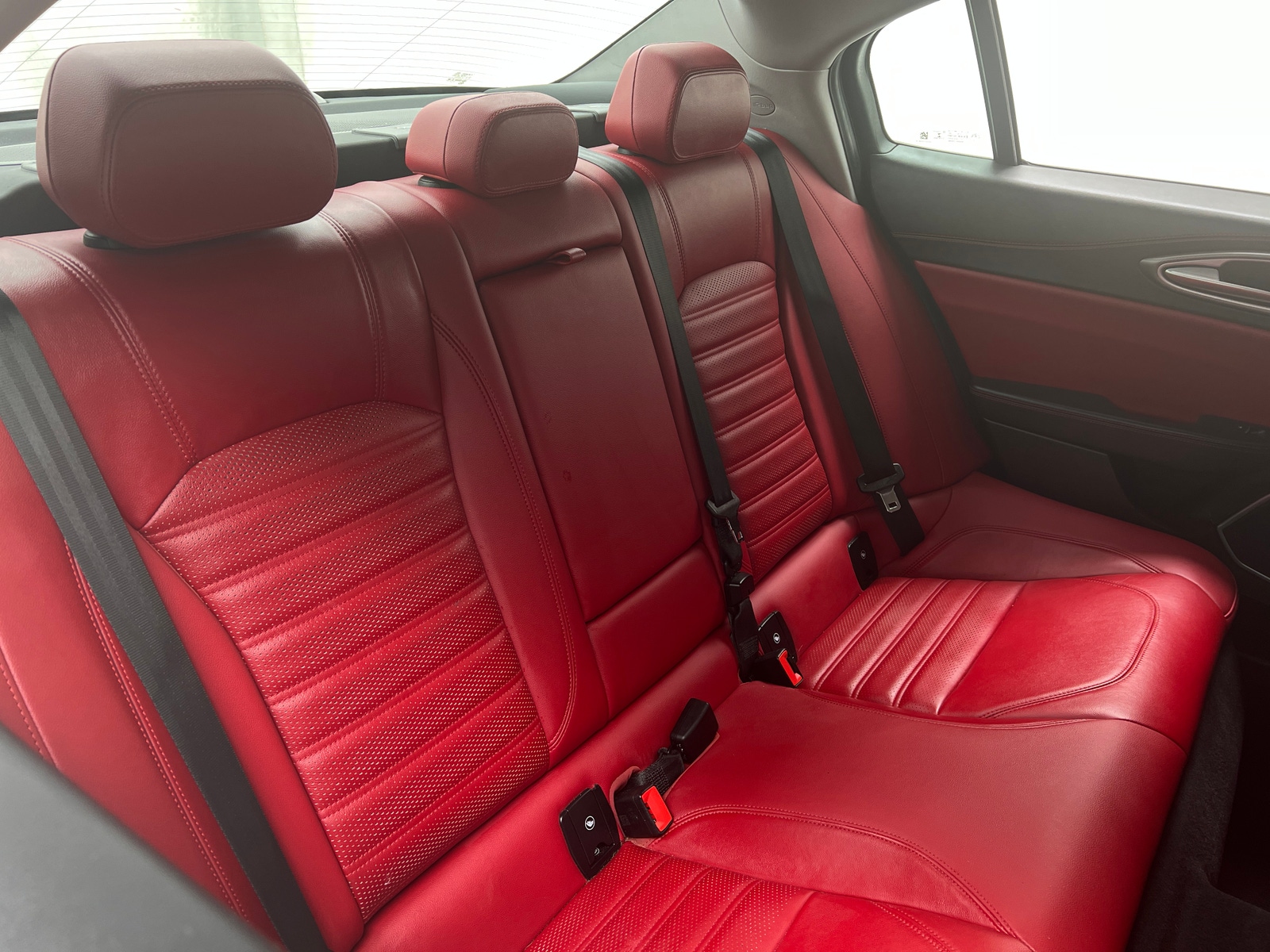 Thumbnail: 2018 Alfa Romeo Giulia - 5