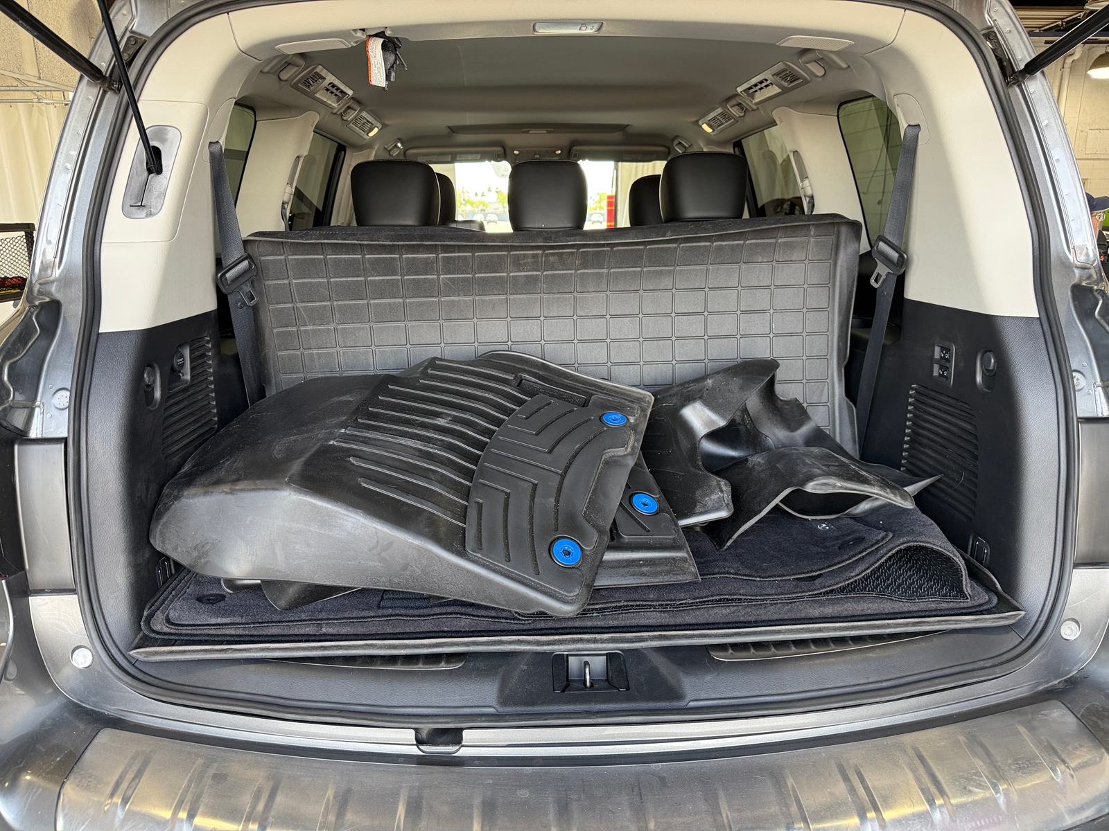 Thumbnail: 2021 INFINITI QX80 - 6