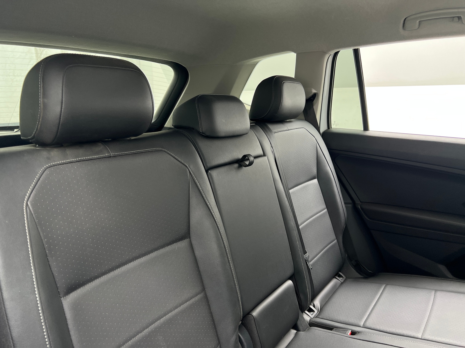 Thumbnail: 2018 Volkswagen Tiguan - 5