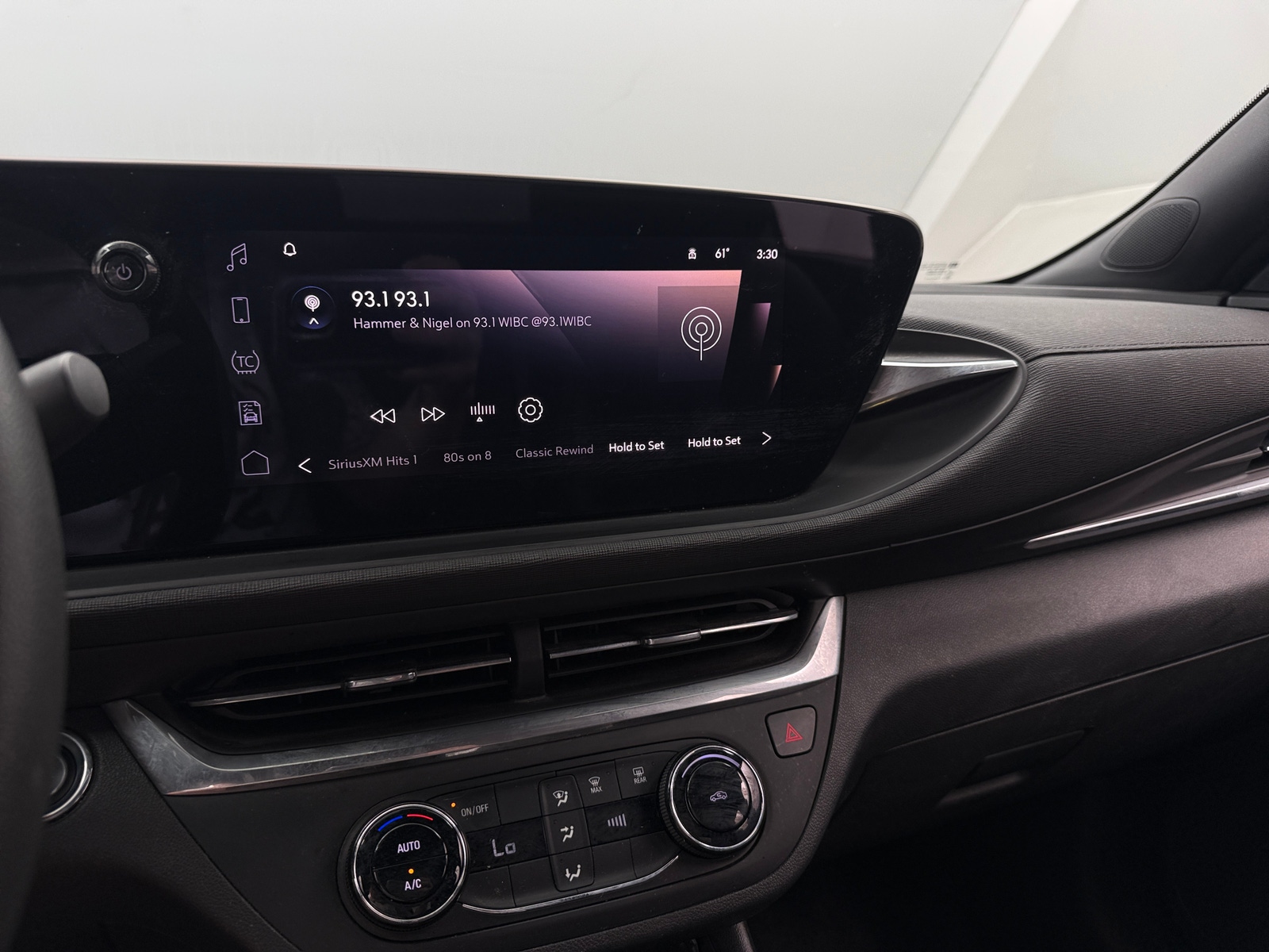 Thumbnail: 2024 Buick Envista - 4