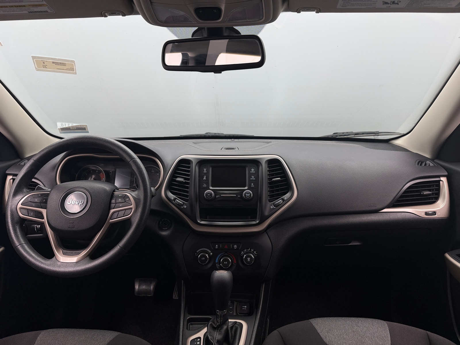 Thumbnail: 2018 Jeep Cherokee - 3