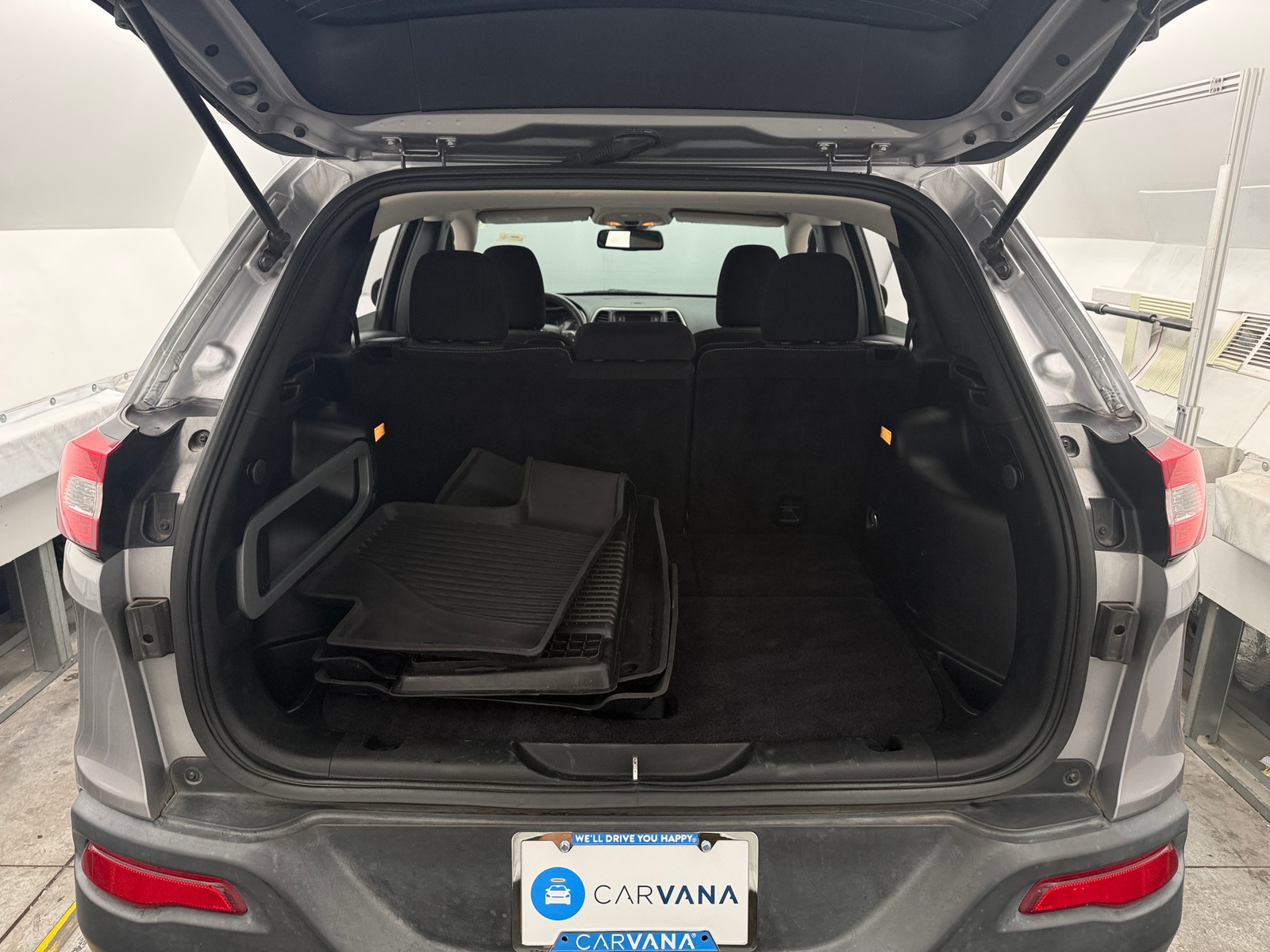 Thumbnail: 2018 Jeep Cherokee - 7