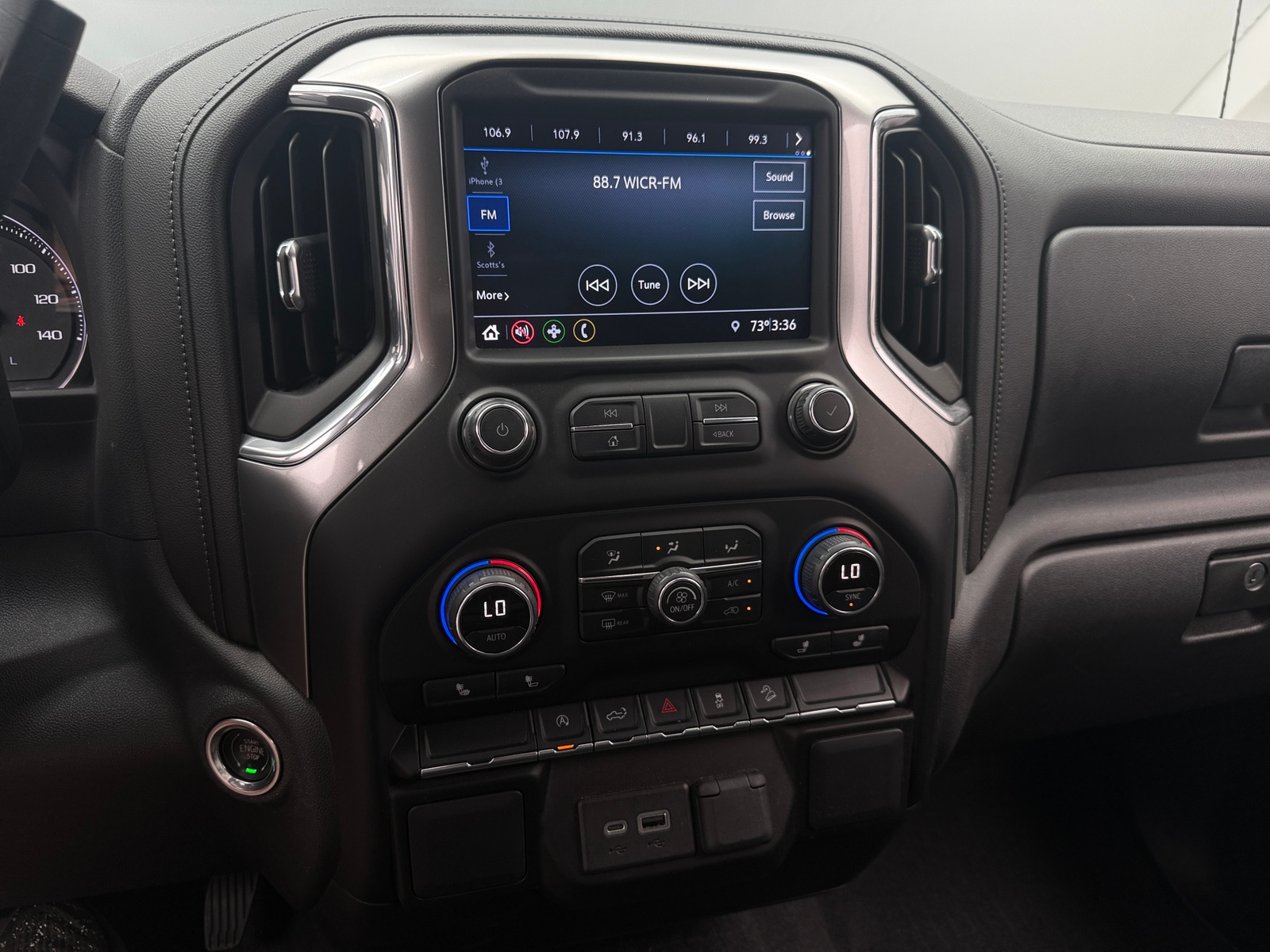 Thumbnail: 2020 Chevrolet Silverado 1500 - 4