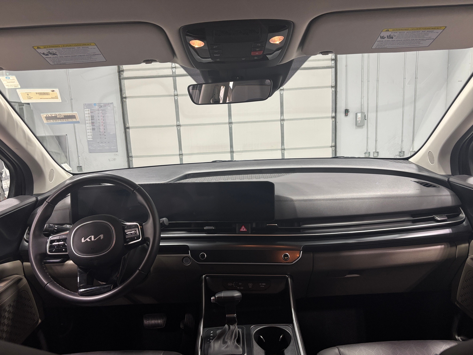 Thumbnail: 2025 Kia Carnival - 2