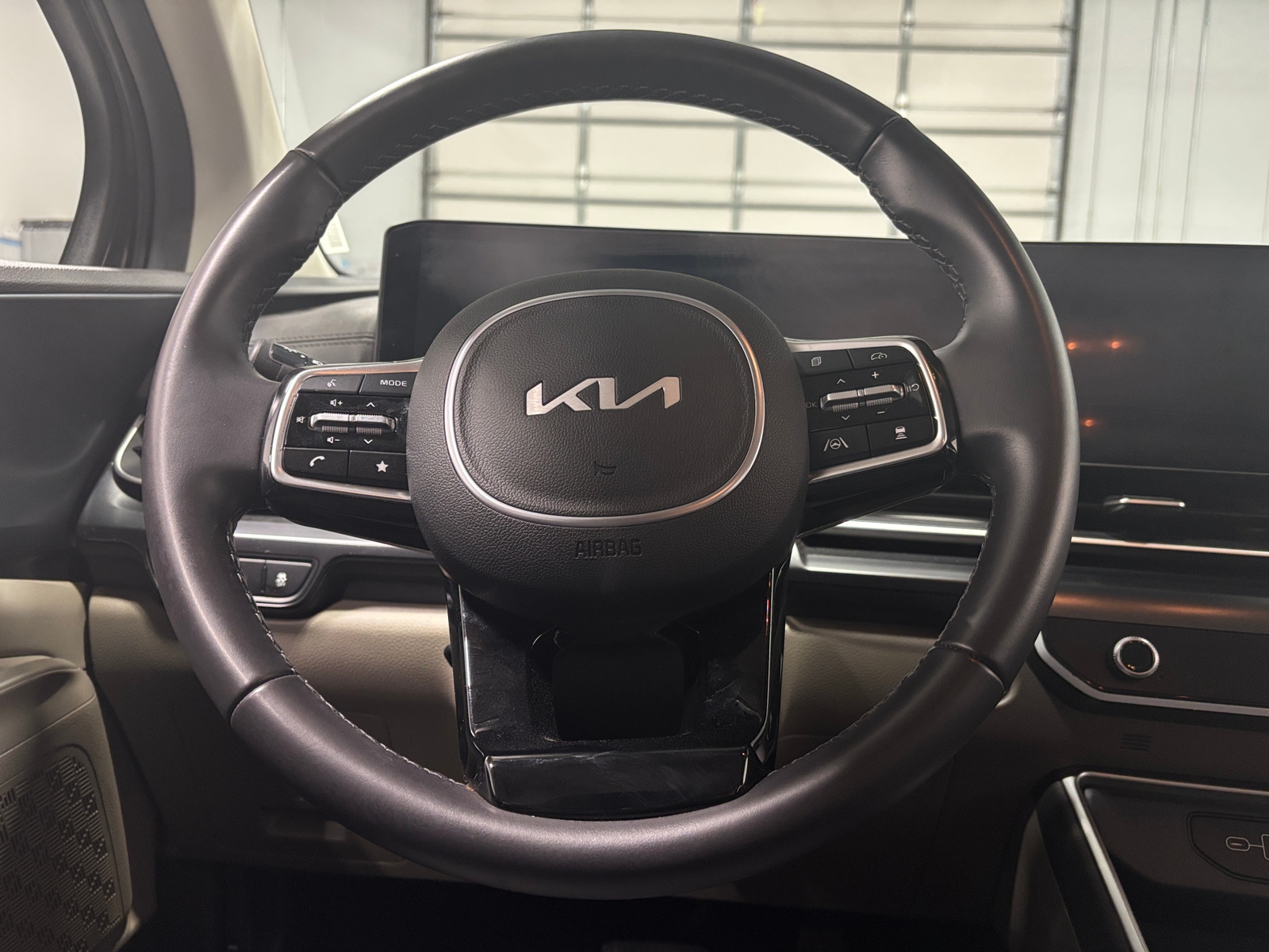 Thumbnail: 2025 Kia Carnival - 4