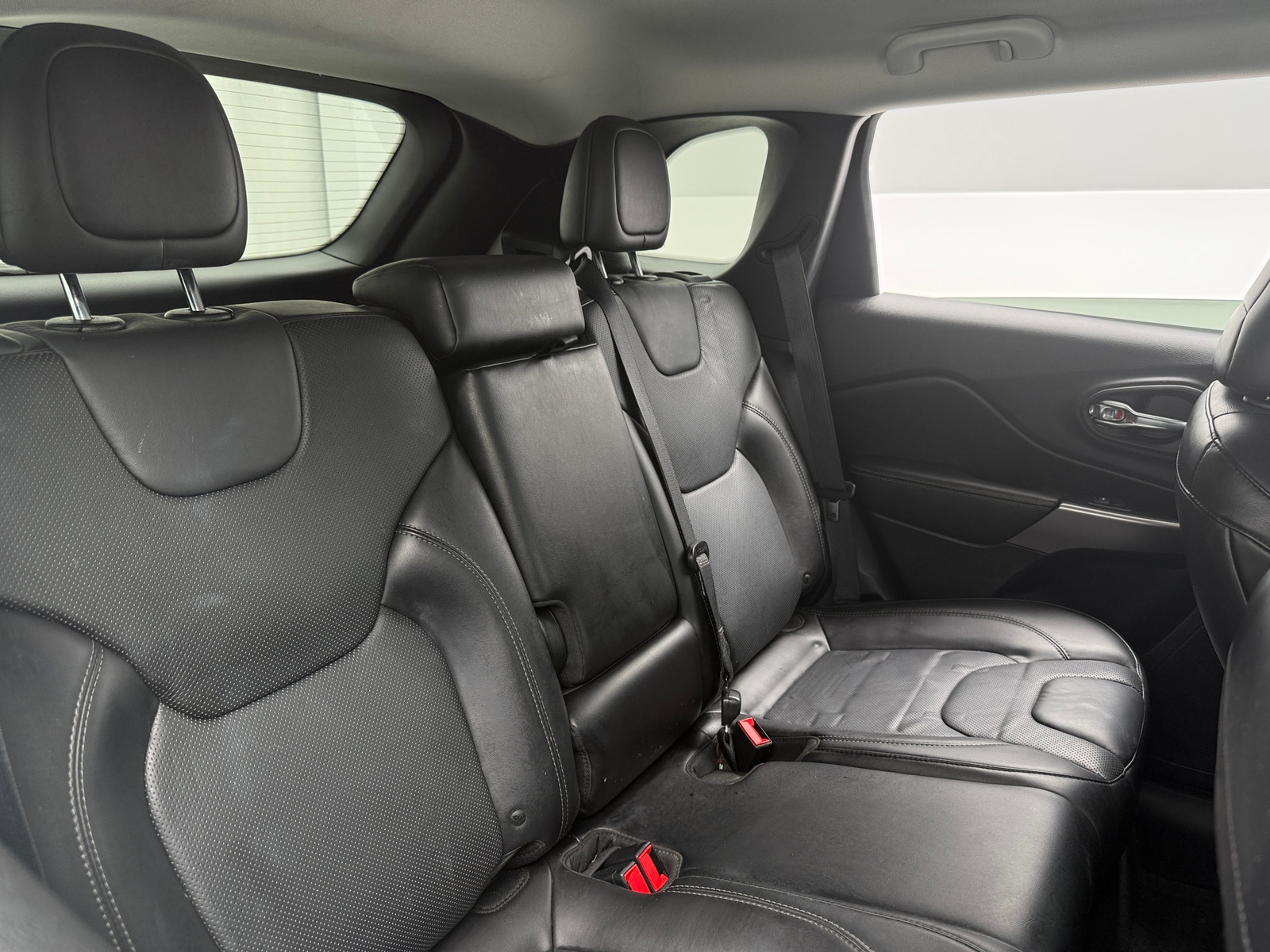 Thumbnail: 2019 Jeep Cherokee - 5