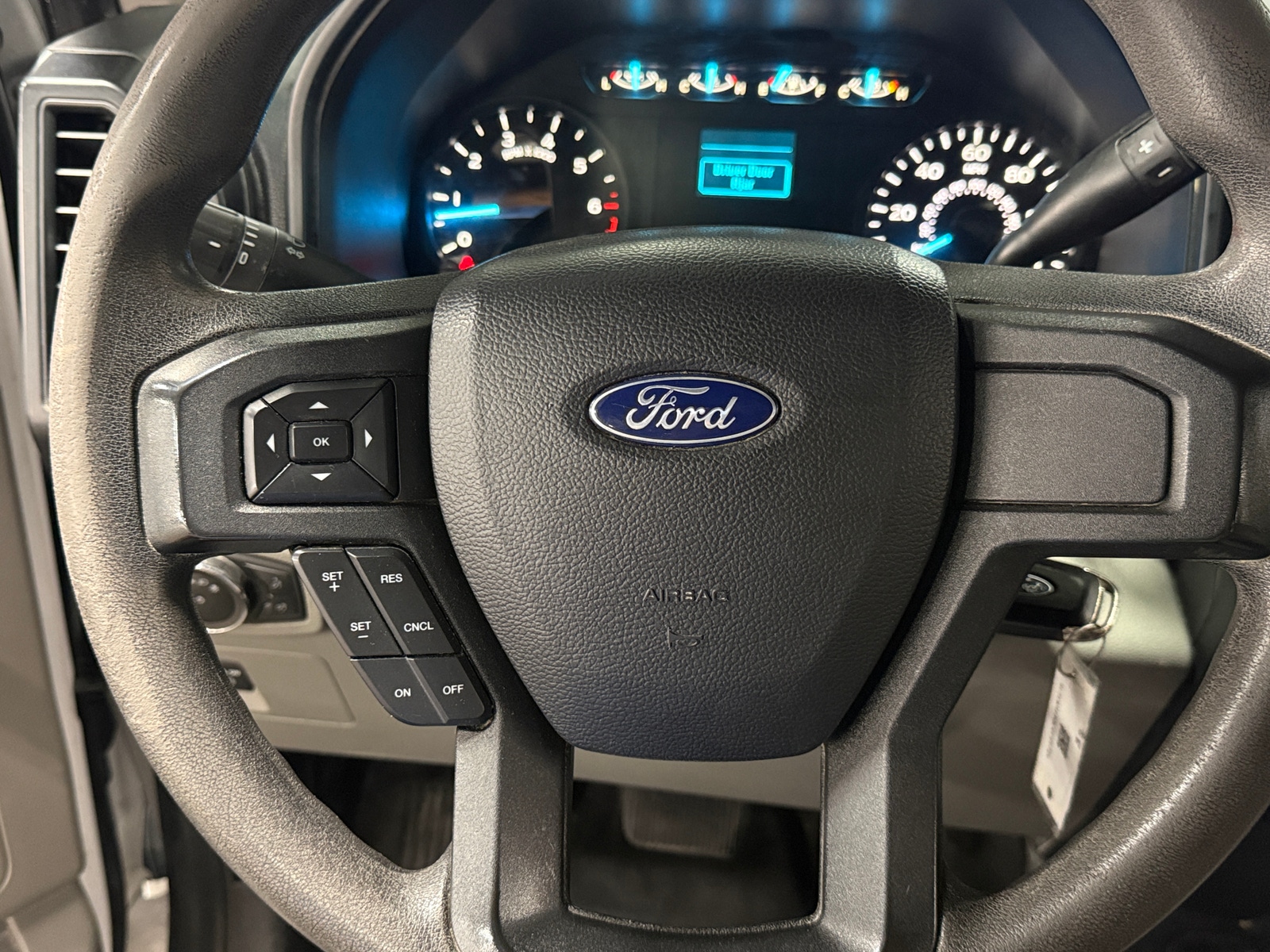 Thumbnail: 2020 Ford Econoline - 4