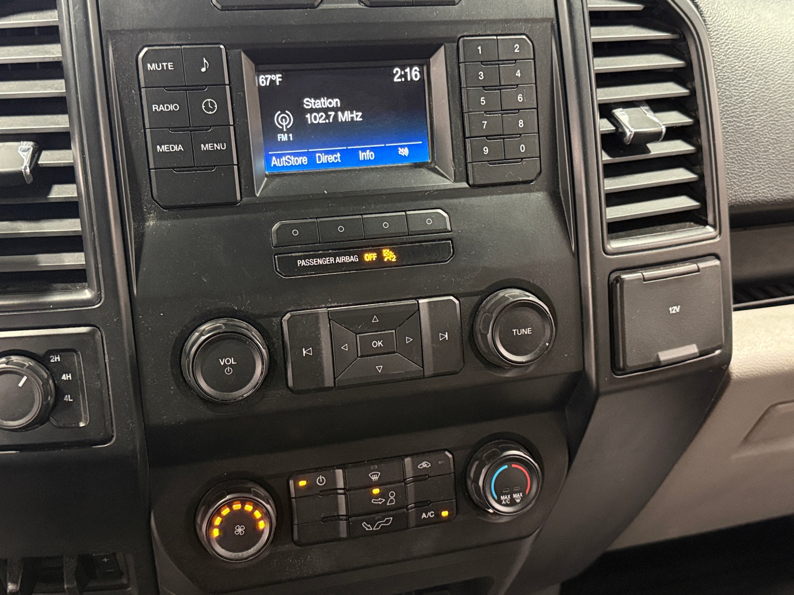 Thumbnail: 2020 Ford Econoline - 3