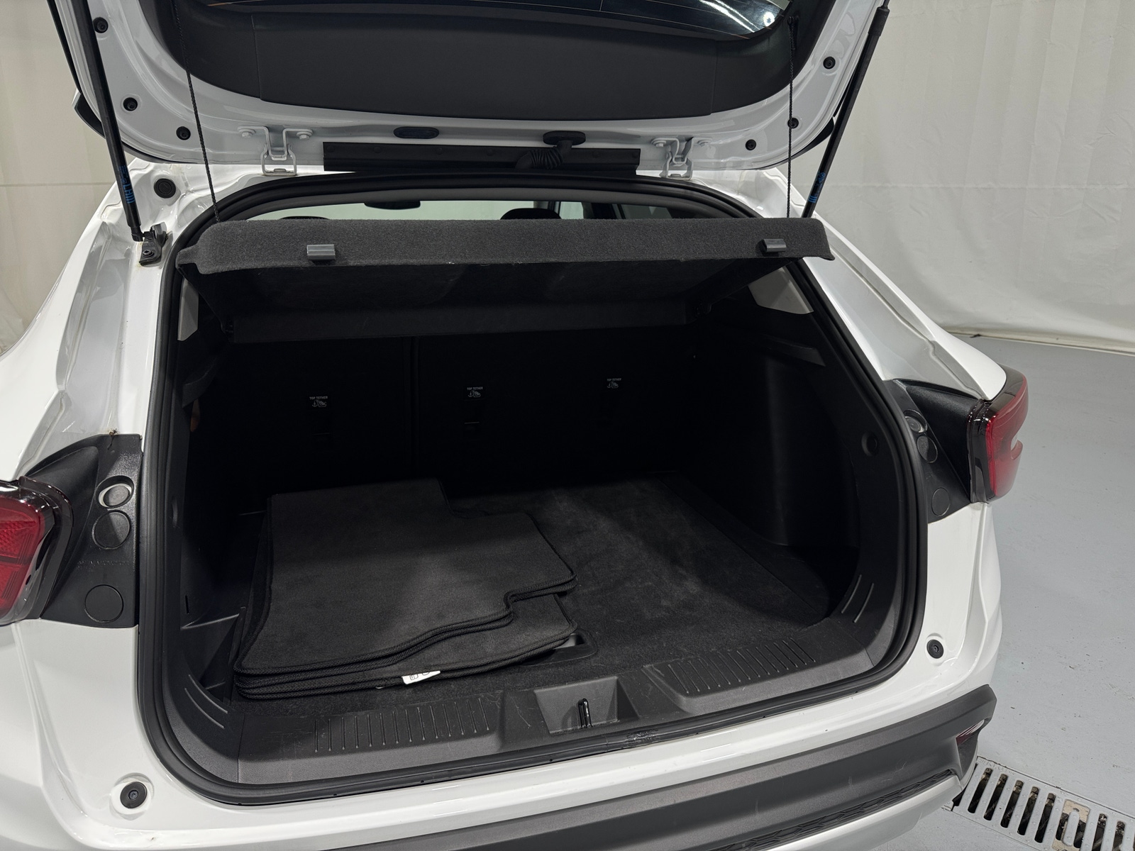 Thumbnail: 2025 Chevrolet Trax - 7