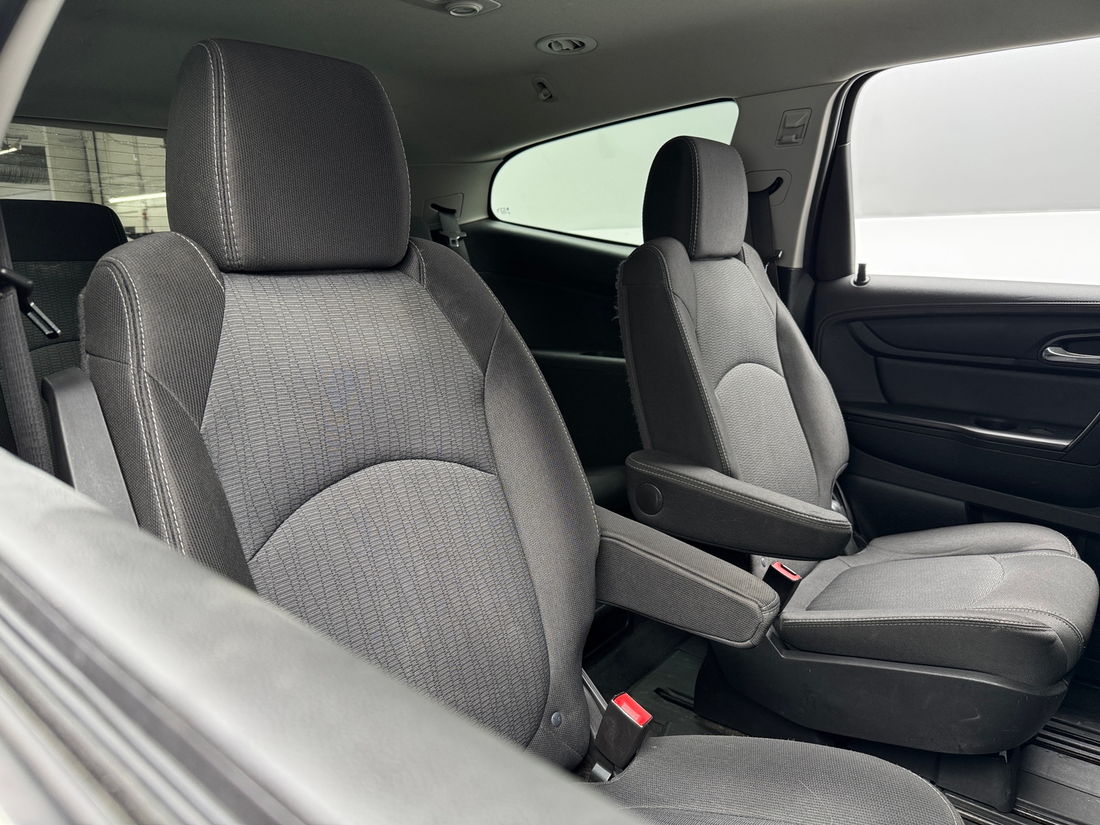 Thumbnail: 2017 Chevrolet Traverse - 6