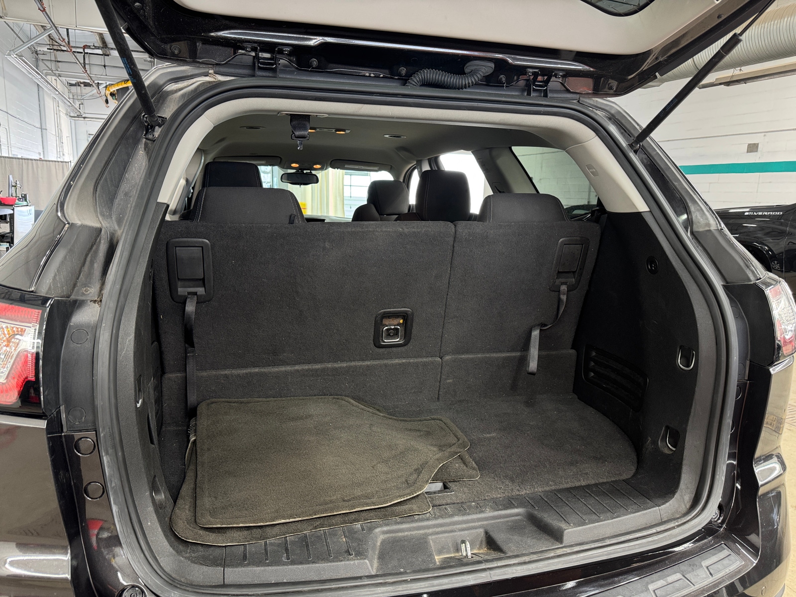 Thumbnail: 2017 Chevrolet Traverse - 7