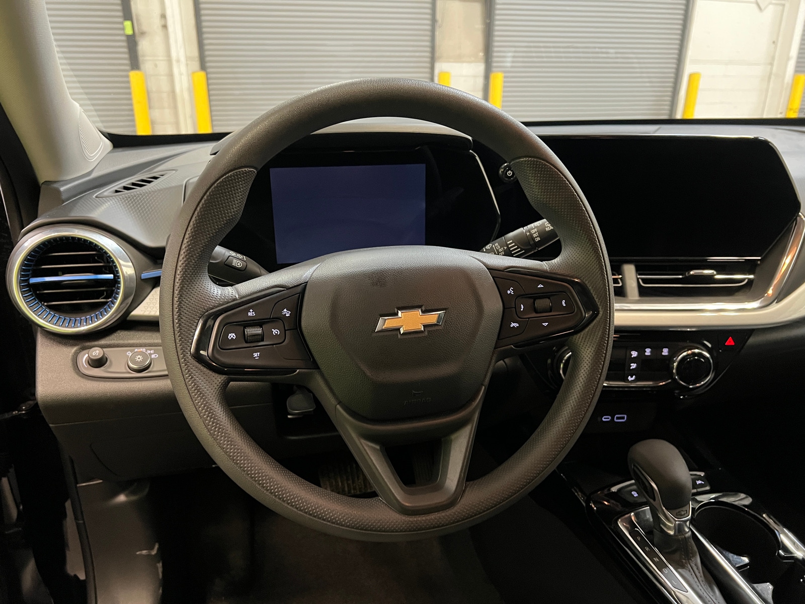 Thumbnail: 2025 Chevrolet Trax - 5