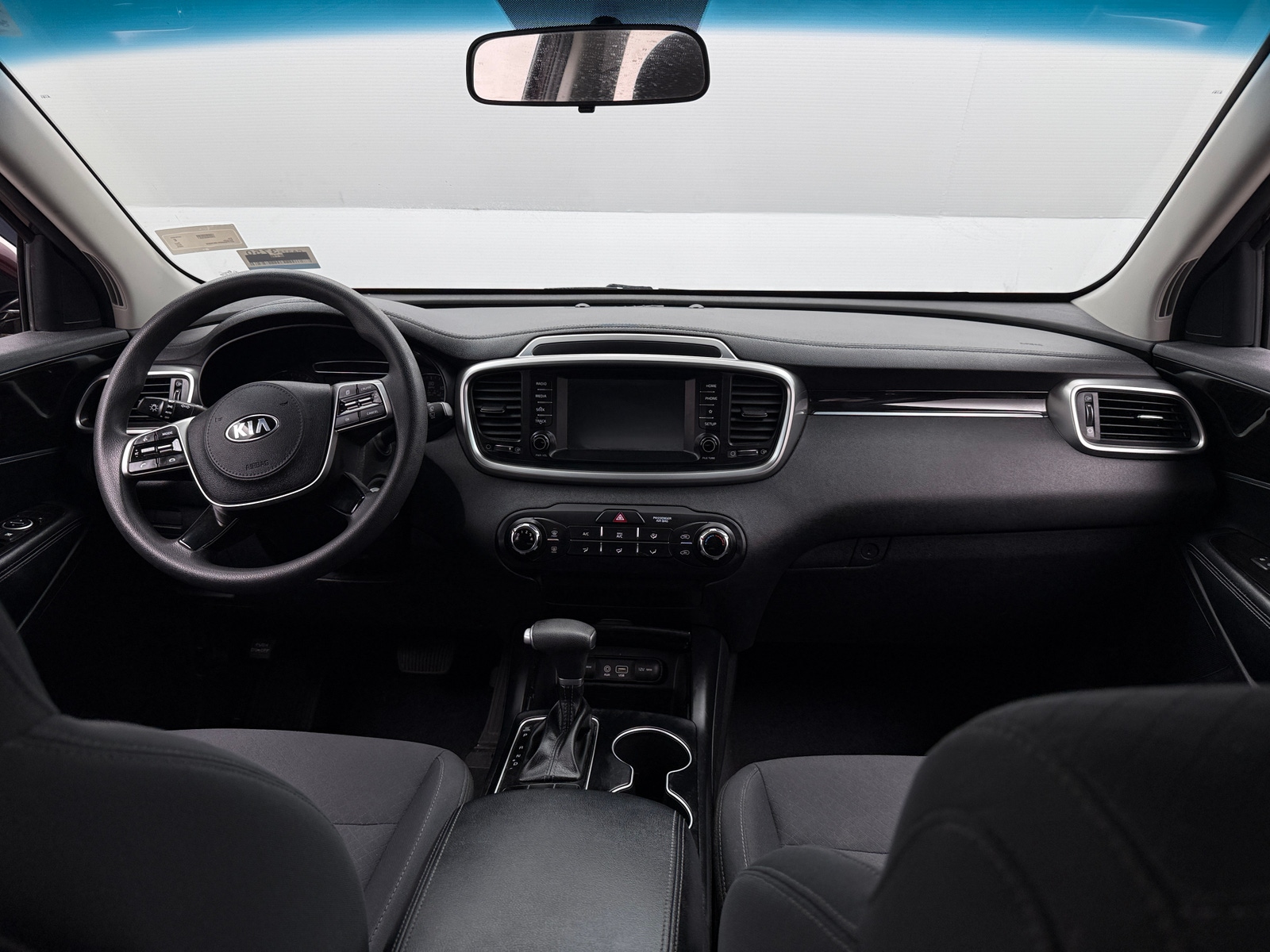 Thumbnail: 2020 Kia Sorento - 3