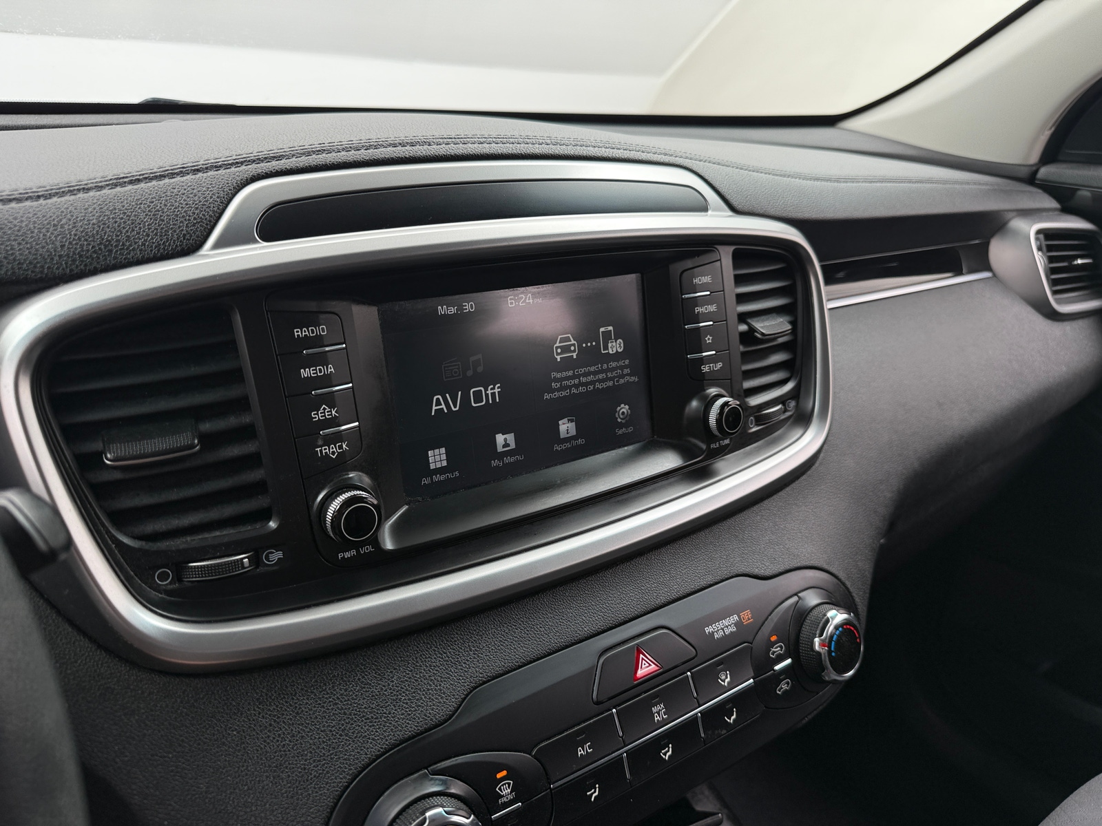 Thumbnail: 2020 Kia Sorento - 4