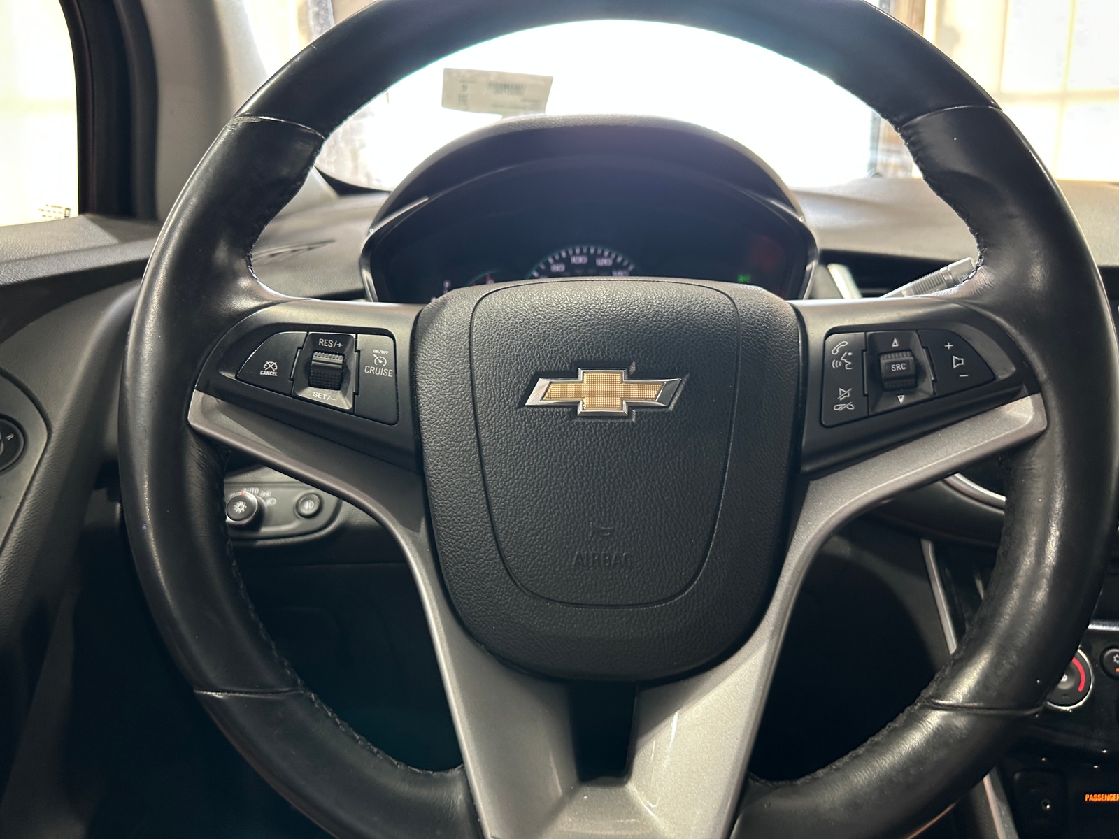 Thumbnail: 2017 Chevrolet Trax - 4