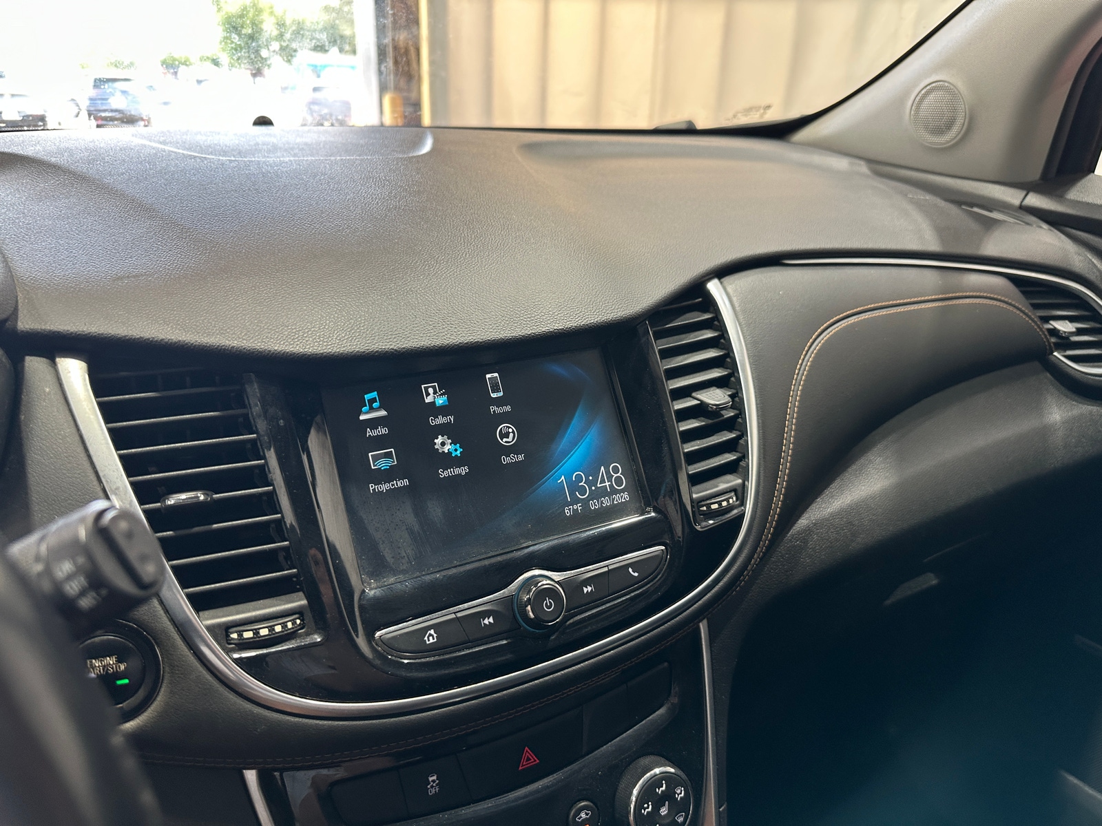 Thumbnail: 2017 Chevrolet Trax - 3