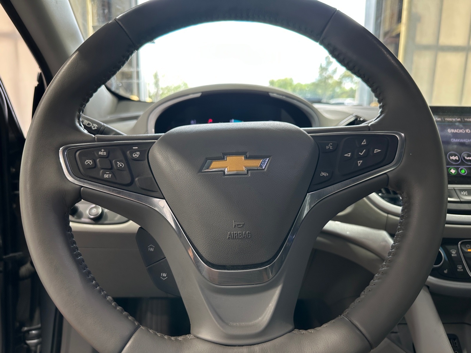 Thumbnail: 2019 Chevrolet Volt - 5