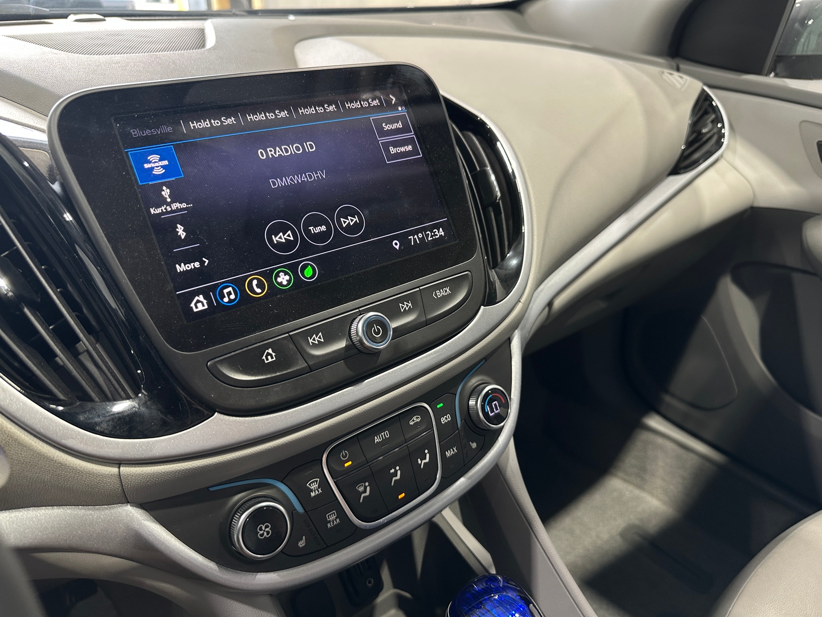 Thumbnail: 2019 Chevrolet Volt - 4