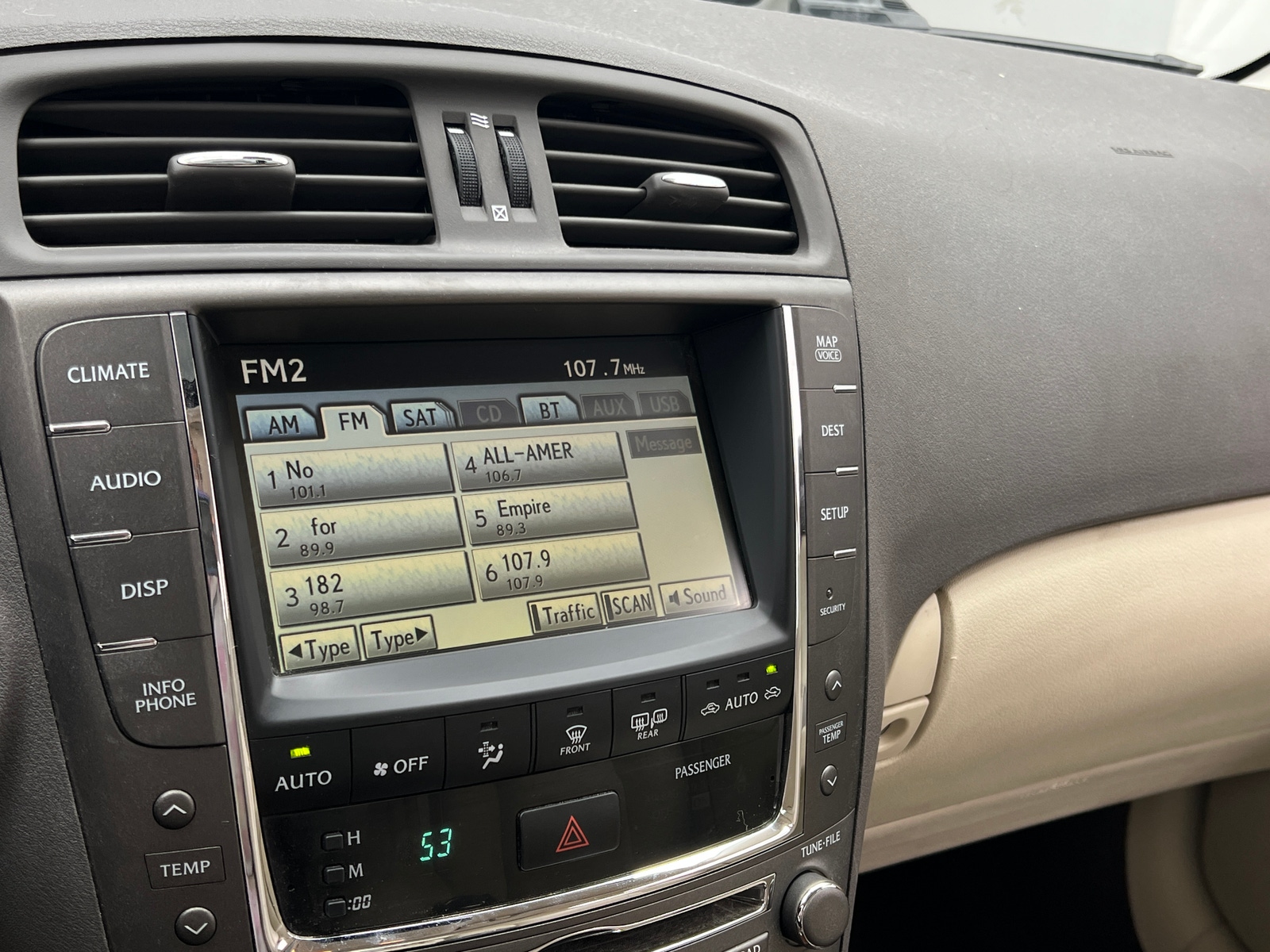 Thumbnail: 2010 Lexus IS - 3