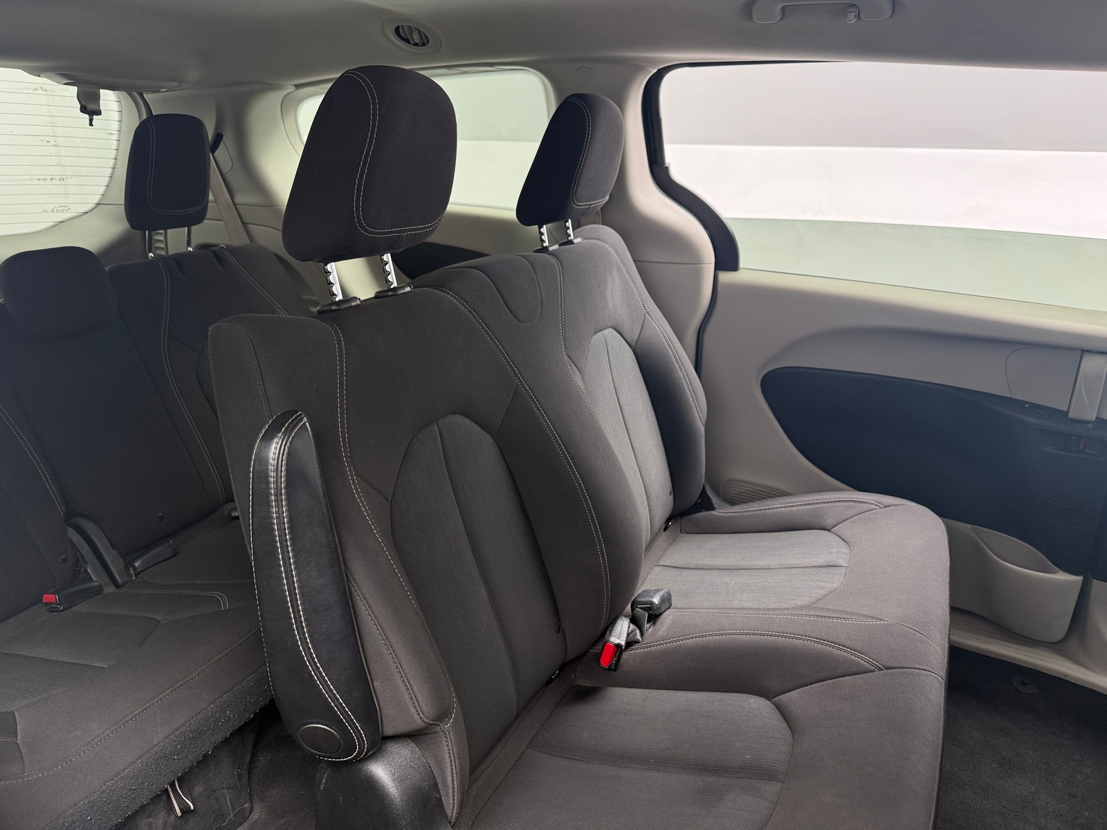 Thumbnail: 2021 Chrysler Voyager - 6