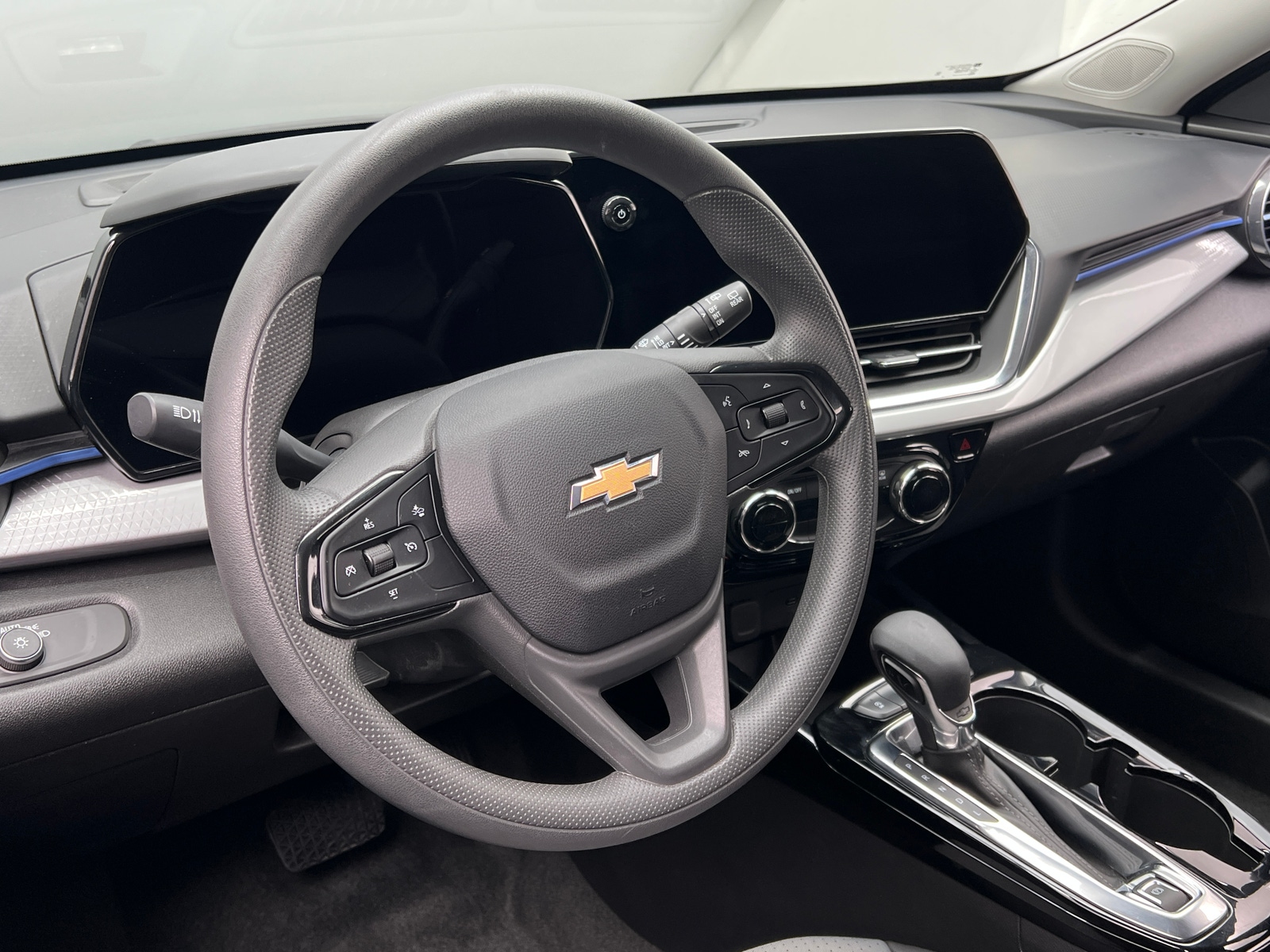 Thumbnail: 2025 Chevrolet Trax - 5