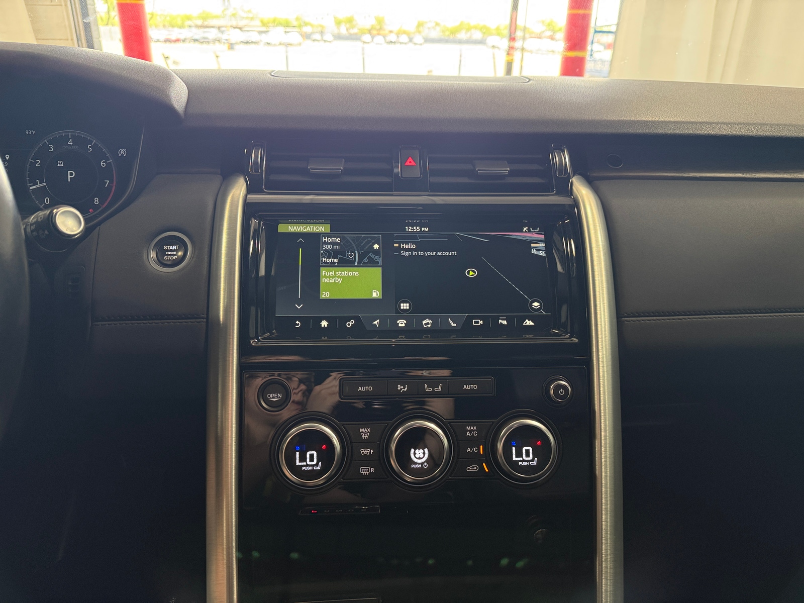 Thumbnail: 2018 Land Rover Discovery - 3