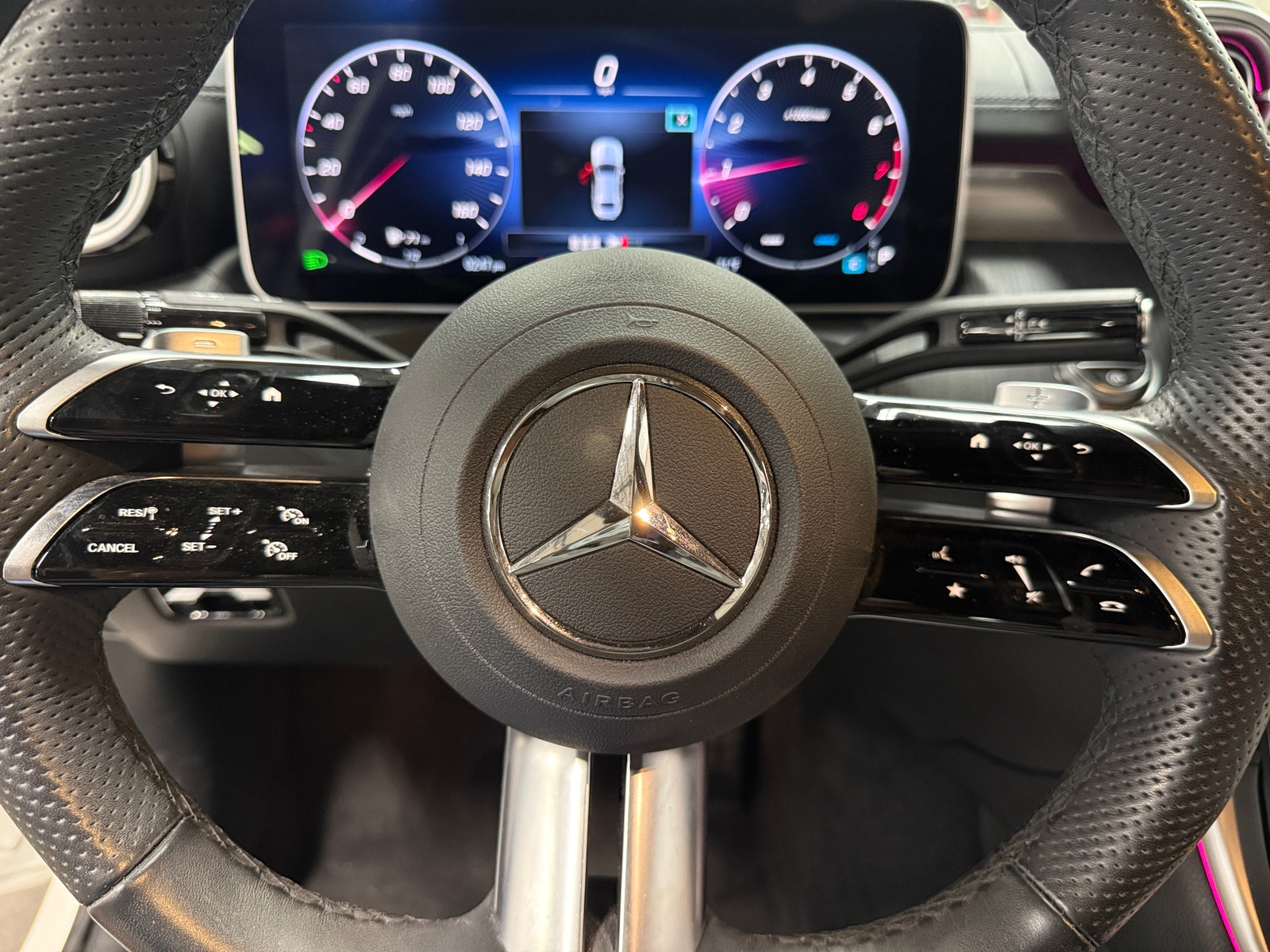 Thumbnail: 2023 Mercedes-Benz C-Class - 4