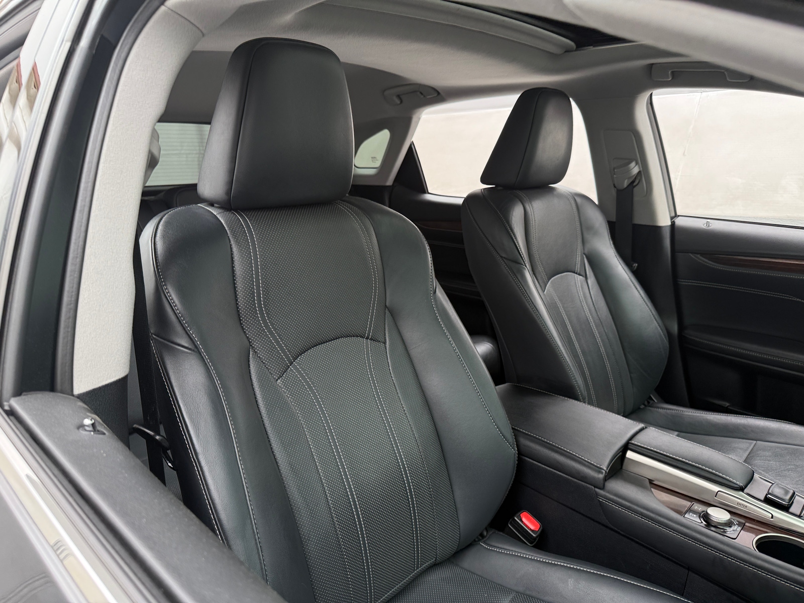 Thumbnail: 2016 Lexus RX - 2