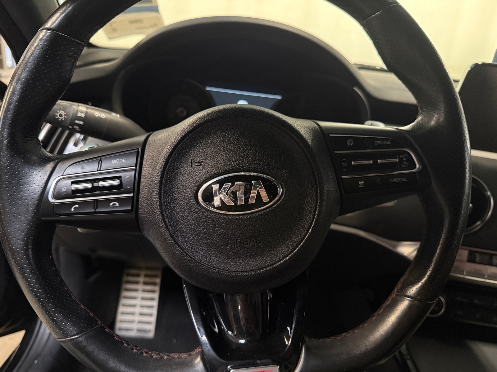 Thumbnail: 2019 Kia Stinger - 4